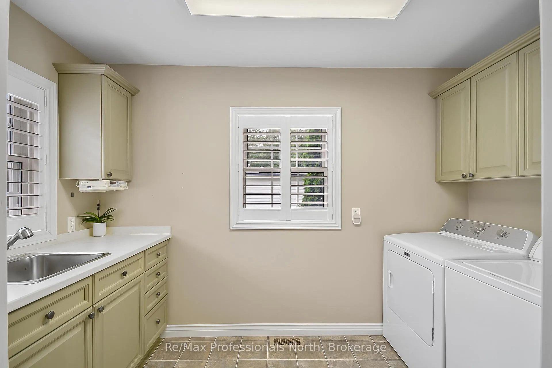 Photo 12 of 160 Tiffany Trail, Gravenhurst, Muskoka (S) — HOMEH