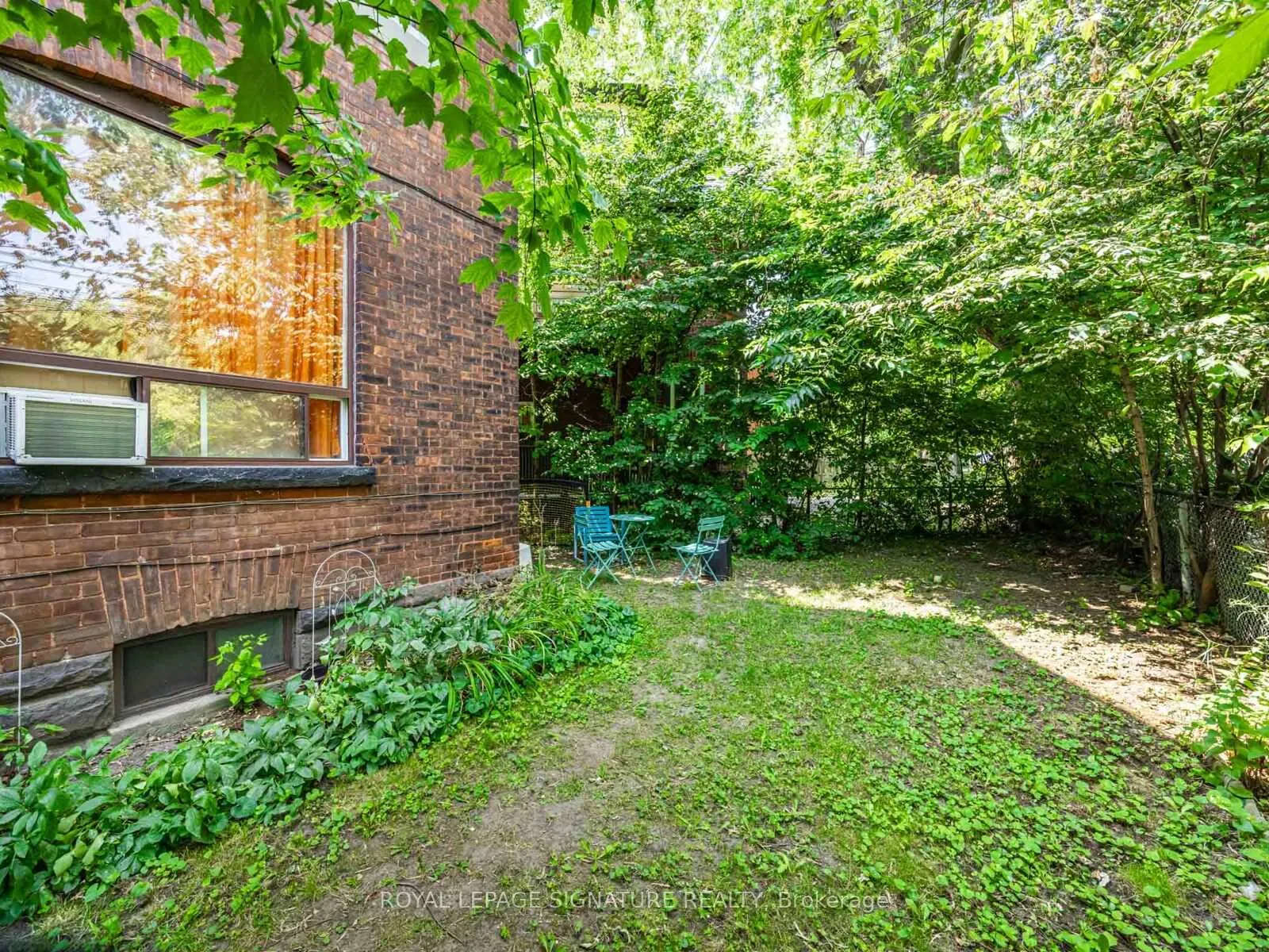 Photo 14 of Unit 2, 1 Bellwoods Park, Toronto, Trinity-Bellwoods — HOMEH