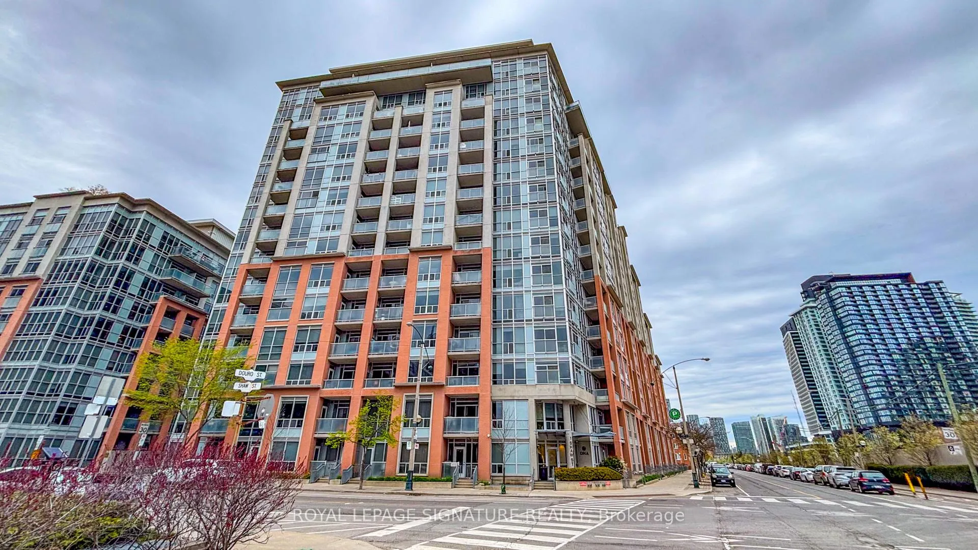 Photo 20 of Unit 1421, 1 Shaw Street, Toronto, Niagara — HOMEH