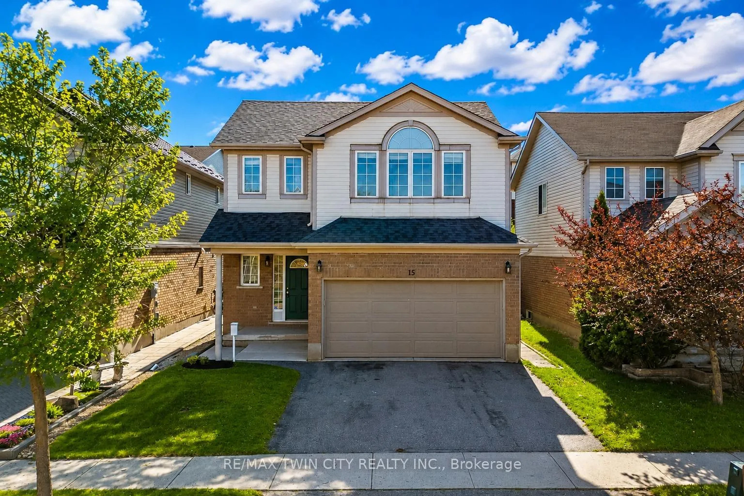 Photo 1 of 15 Isabella Street, Kitchener — HOMEH
