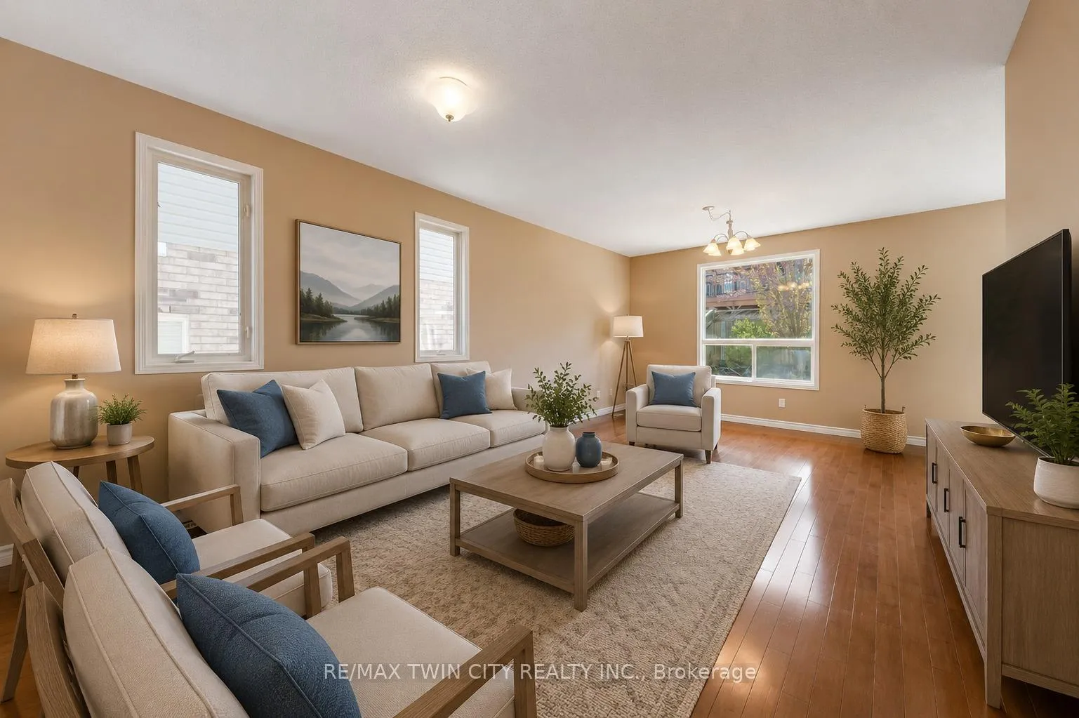 Photo 6 of 15 Isabella Street, Kitchener — HOMEH