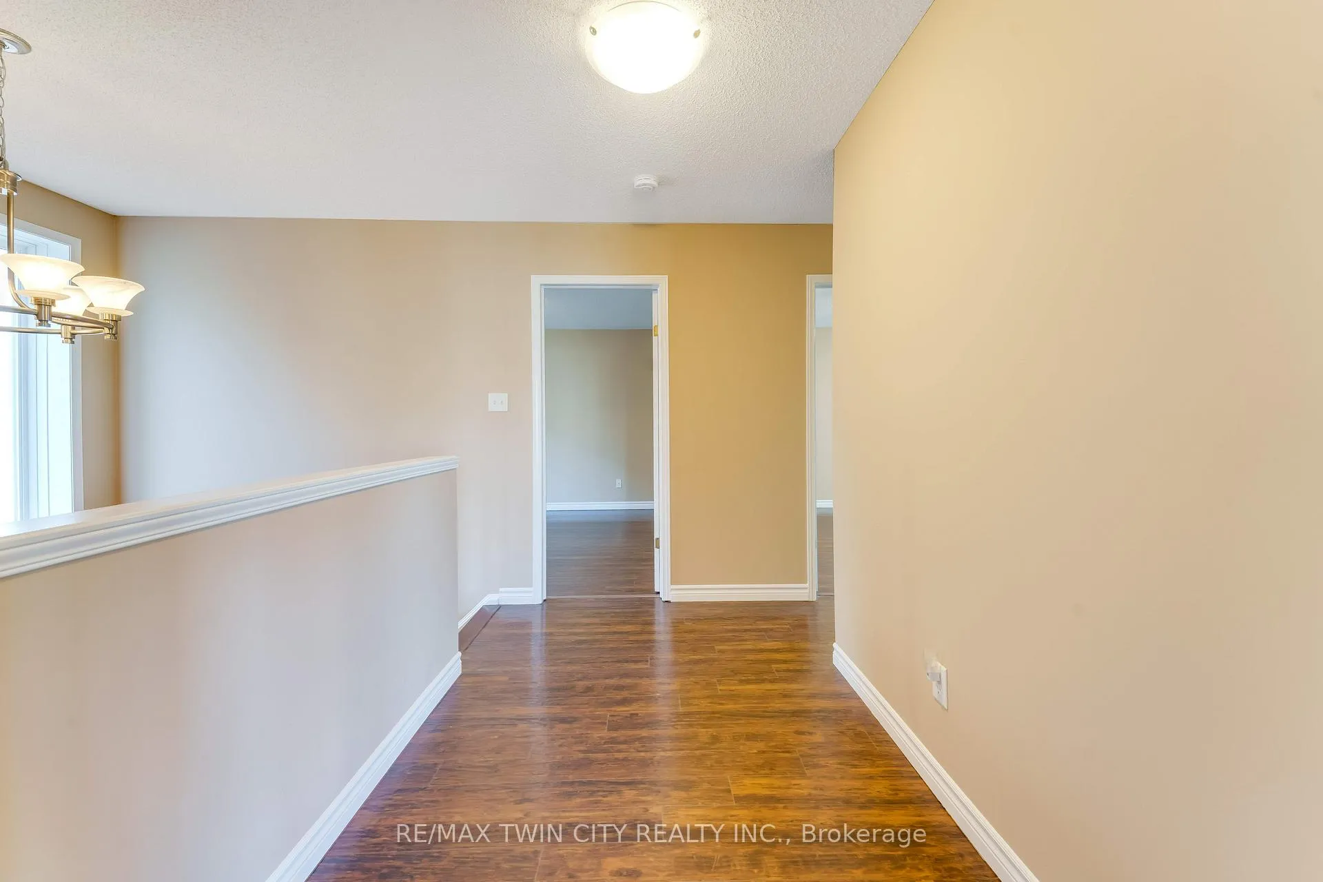 Photo 21 of 15 Isabella Street, Kitchener — HOMEH
