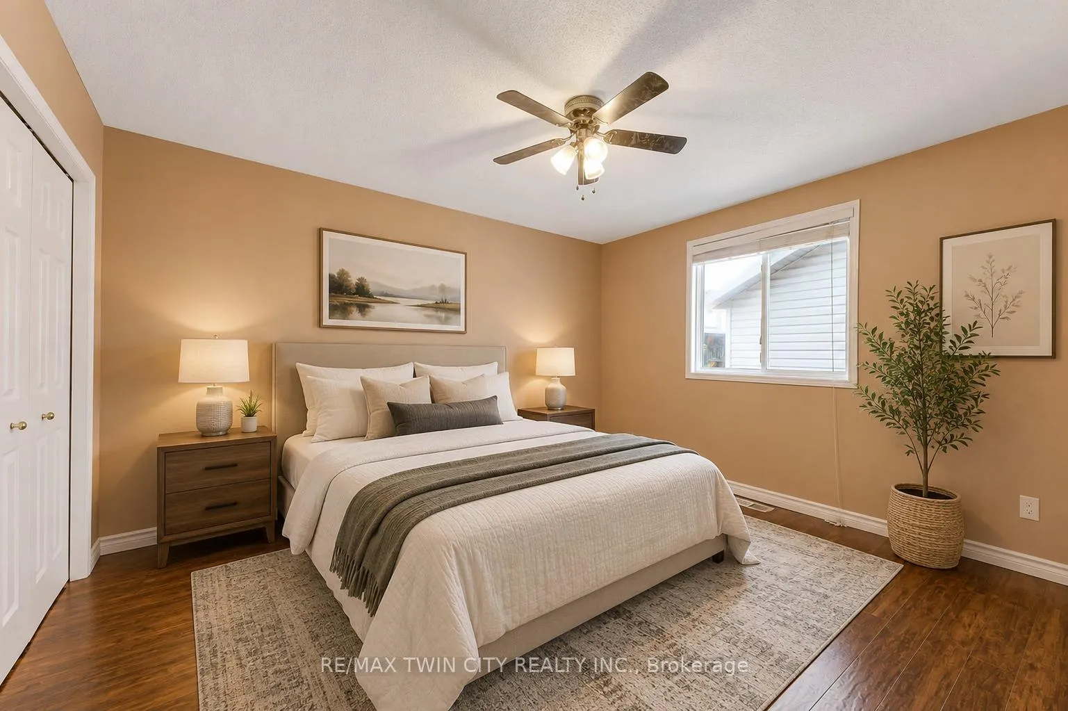 Photo 26 of 15 Isabella Street, Kitchener — HOMEH