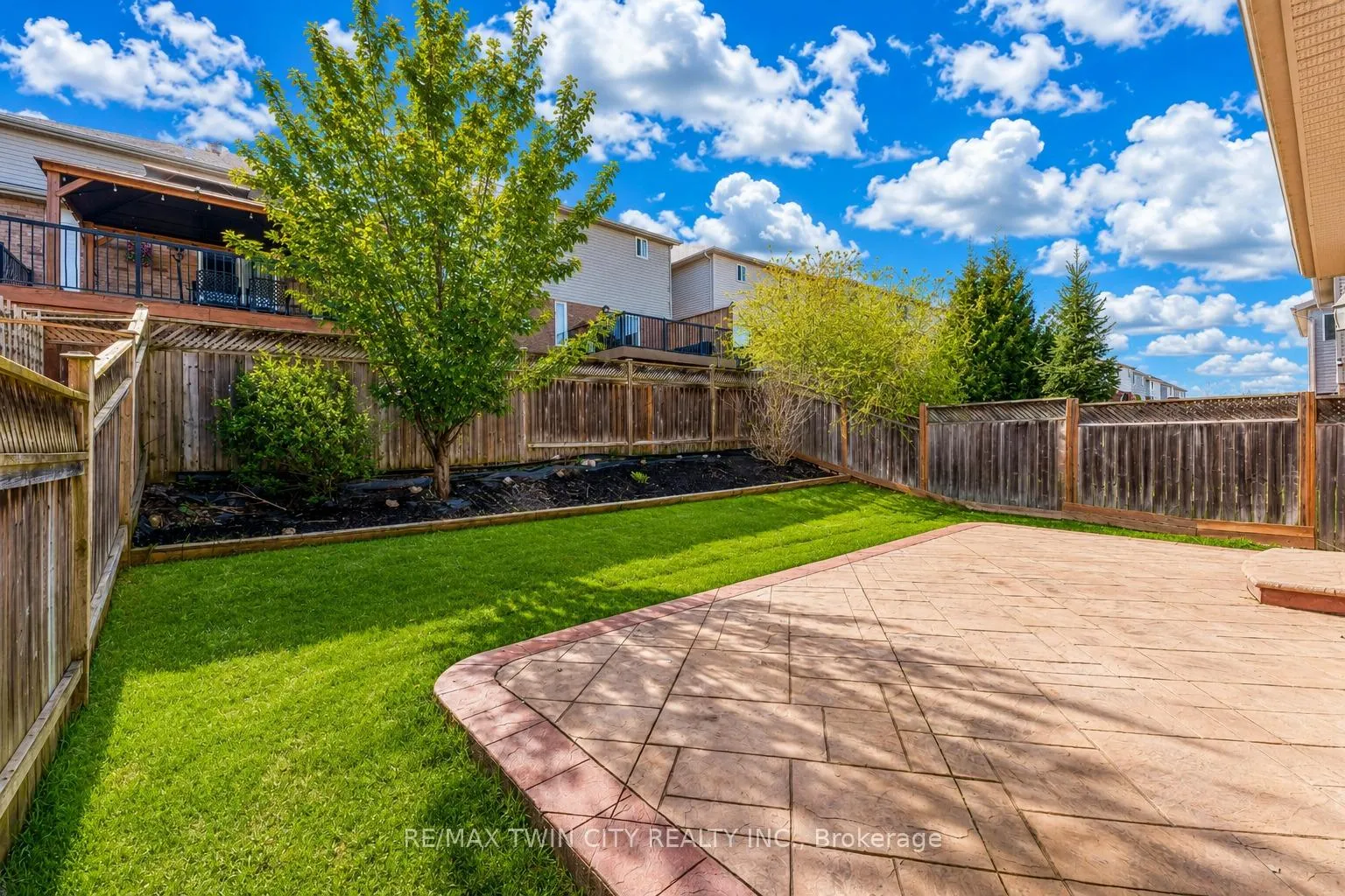 Photo 38 of 15 Isabella Street, Kitchener — HOMEH