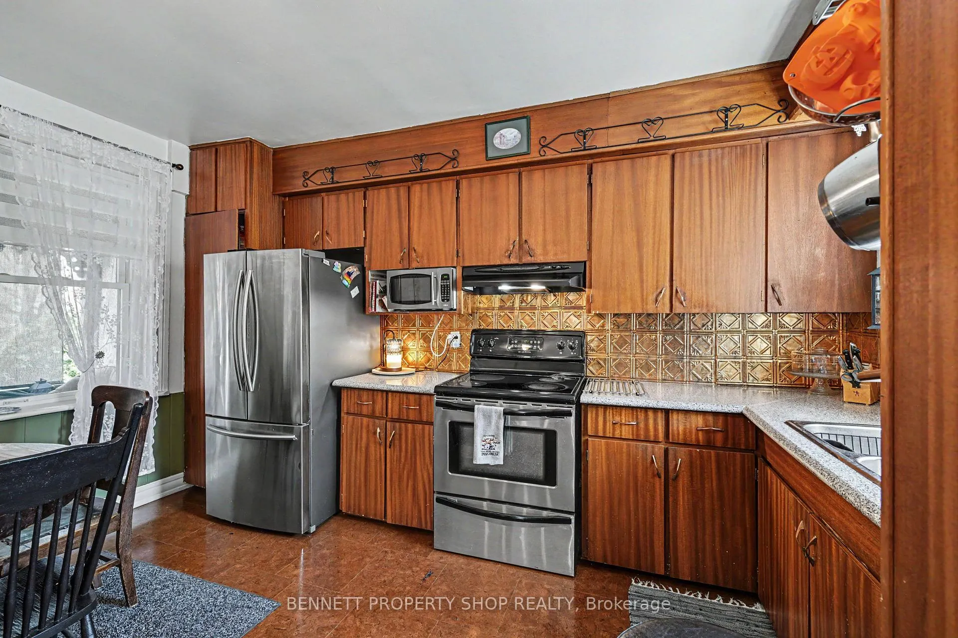 Photo 7 of 827 River Road, McNab/Braeside, Mcnab/Braeside Twps — HOMEH