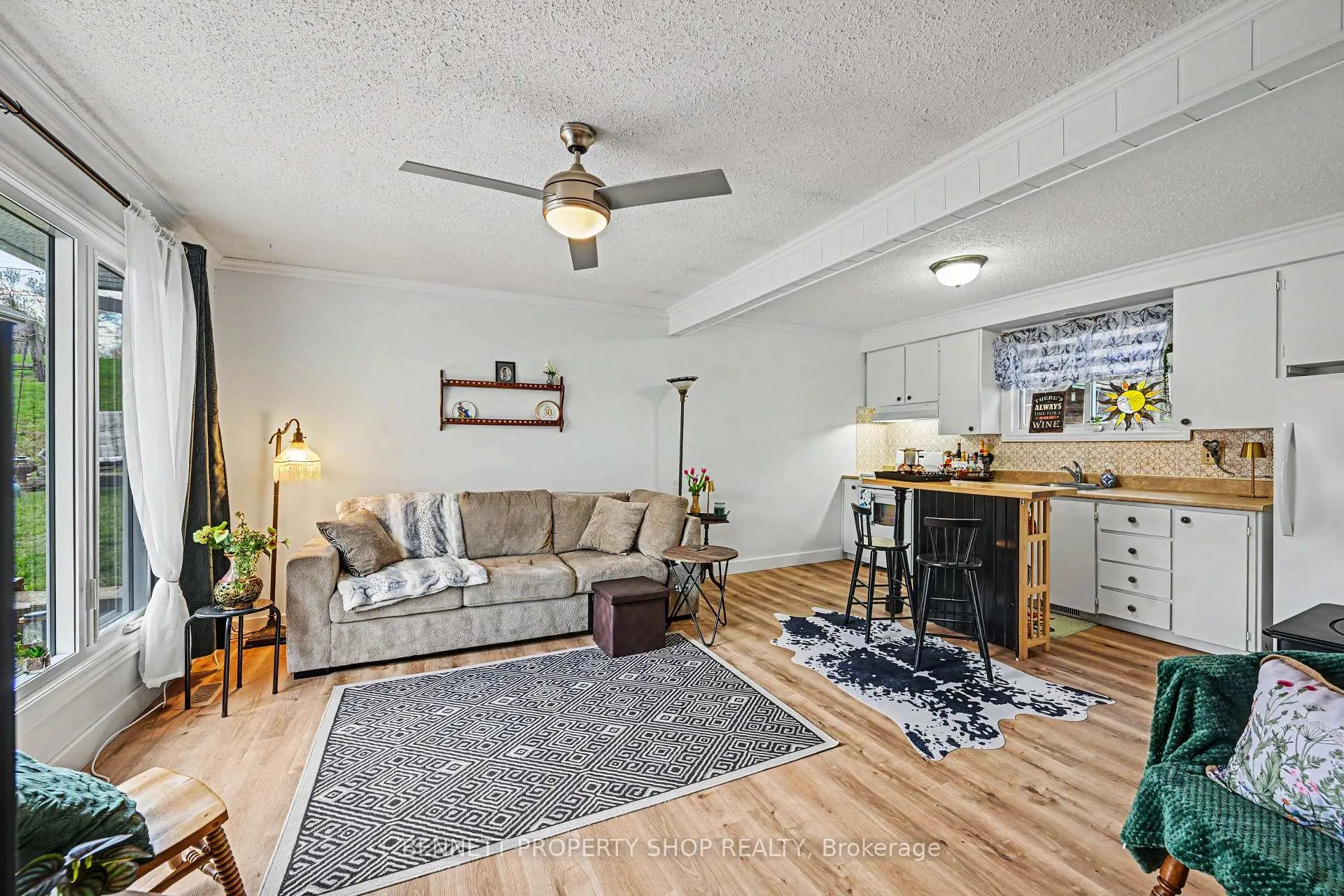 Photo 12 of 827 River Road, McNab/Braeside, Mcnab/Braeside Twps — HOMEH