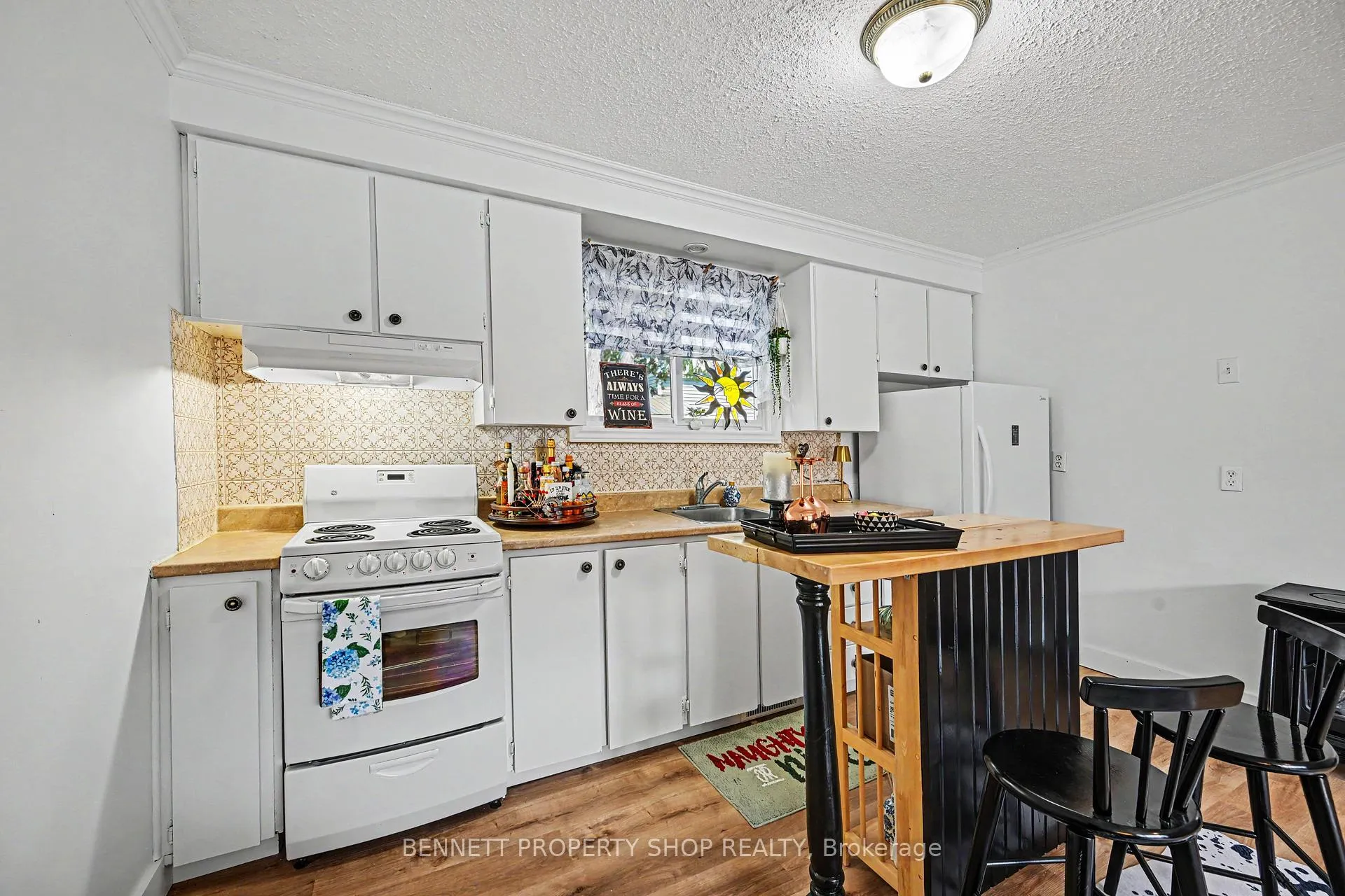 Photo 14 of 827 River Road, McNab/Braeside, Mcnab/Braeside Twps — HOMEH