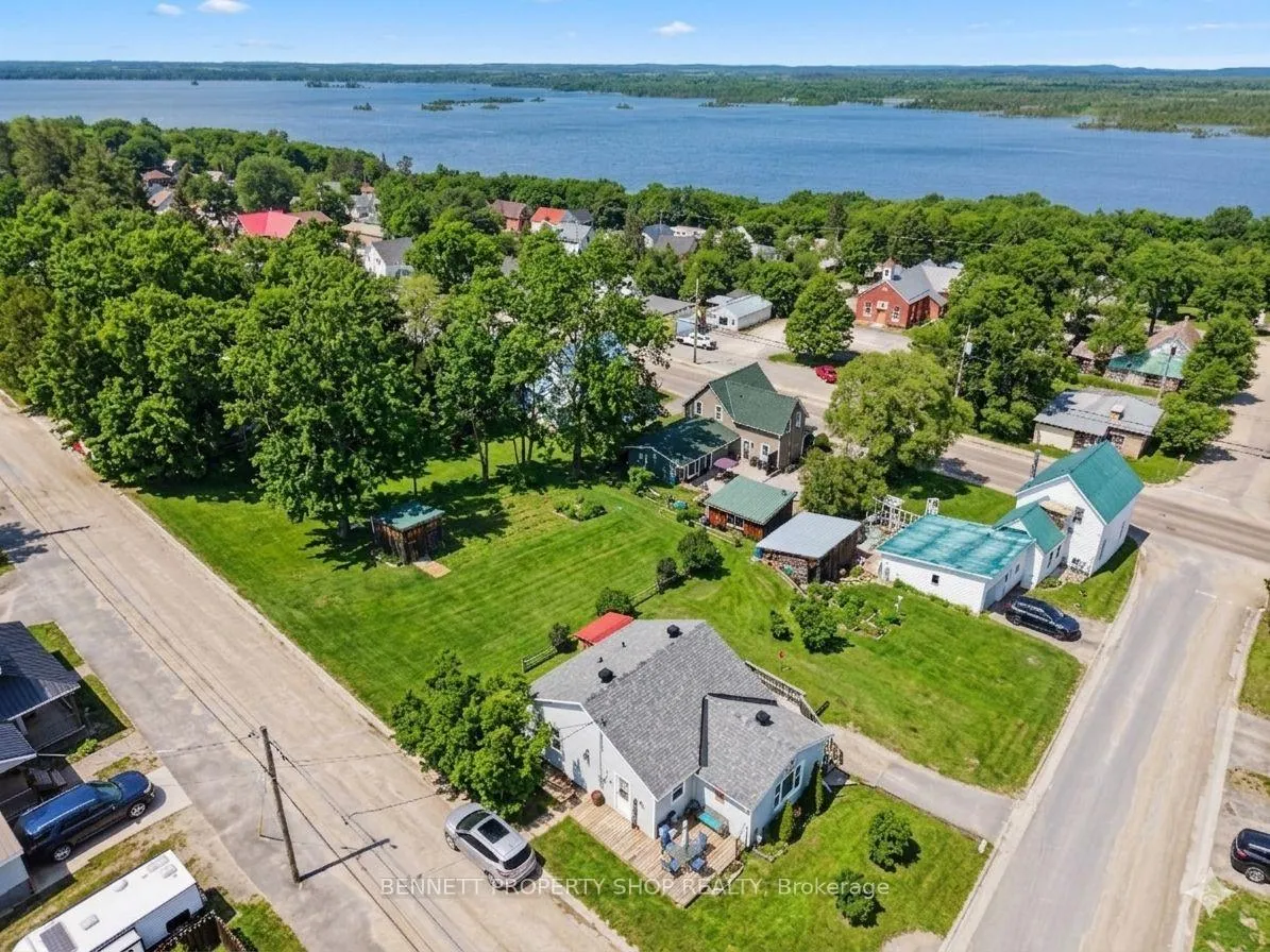 Photo 27 of 827 River Road, McNab/Braeside, Mcnab/Braeside Twps — HOMEH
