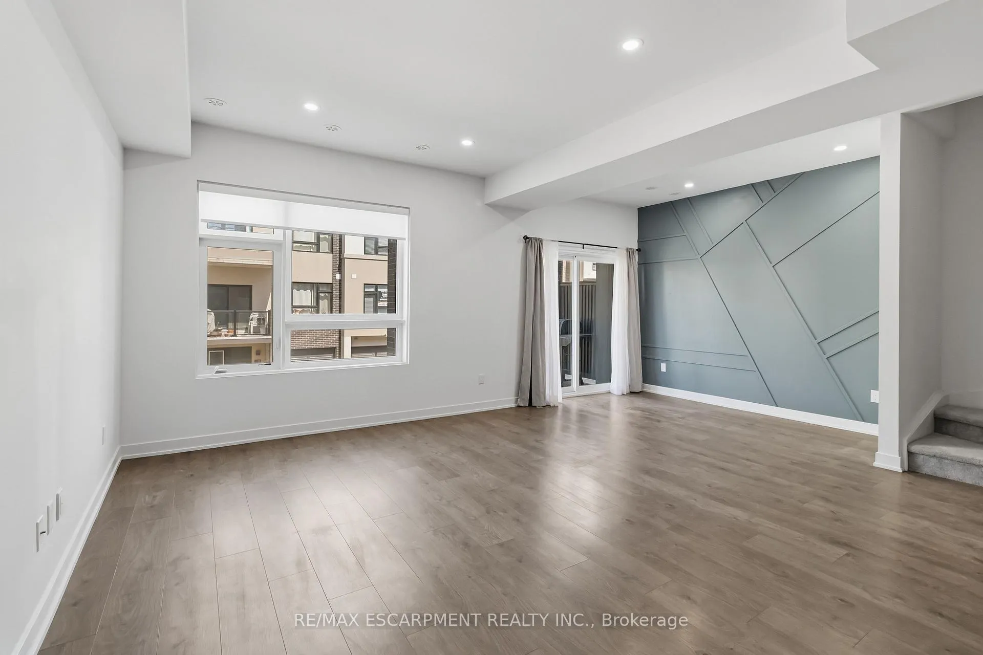 Photo 13 of Unit 36, 1121 Cooke Boulevard, Burlington, LaSalle — HOMEH