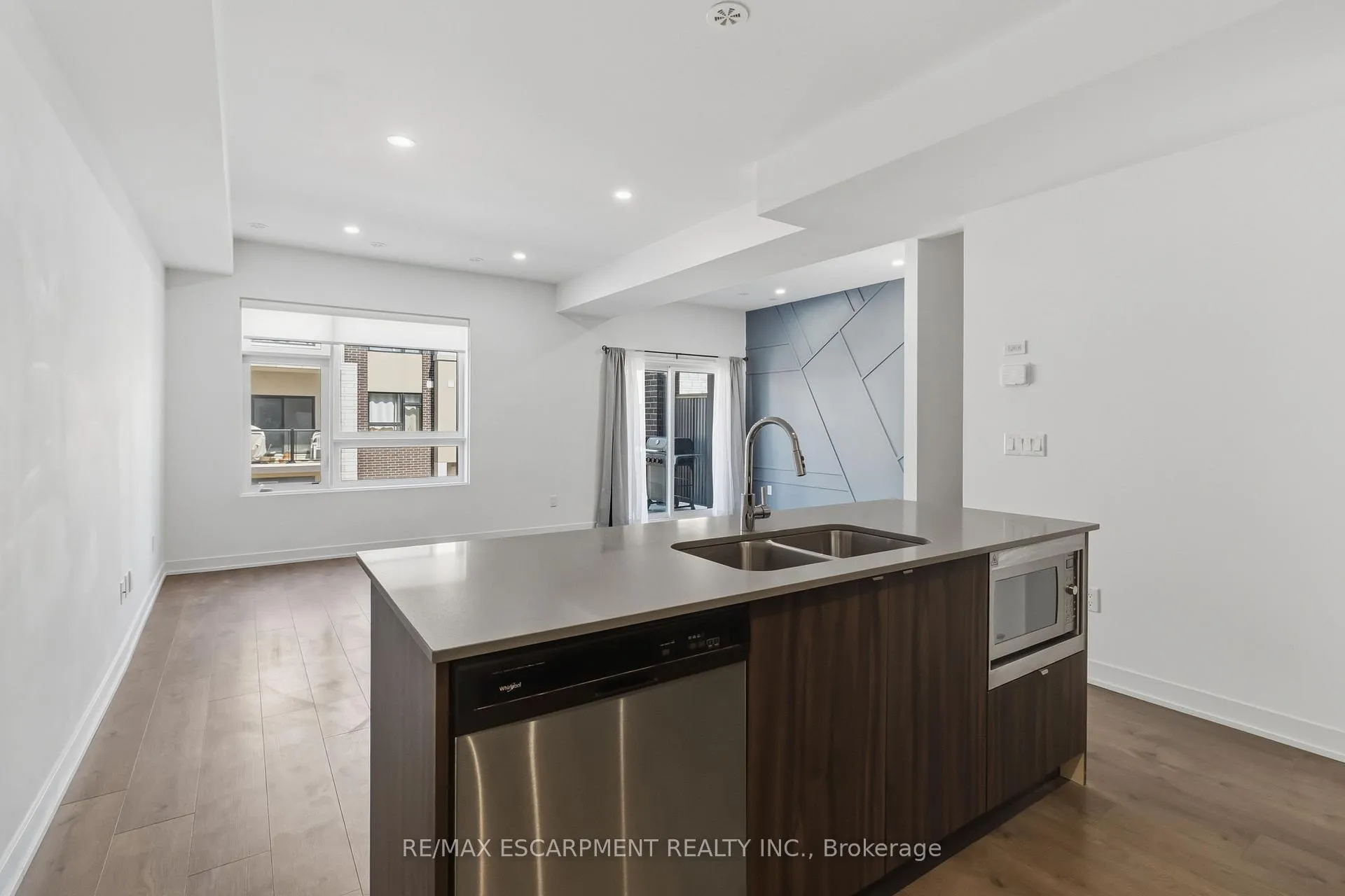 Photo 20 of Unit 36, 1121 Cooke Boulevard, Burlington, LaSalle — HOMEH