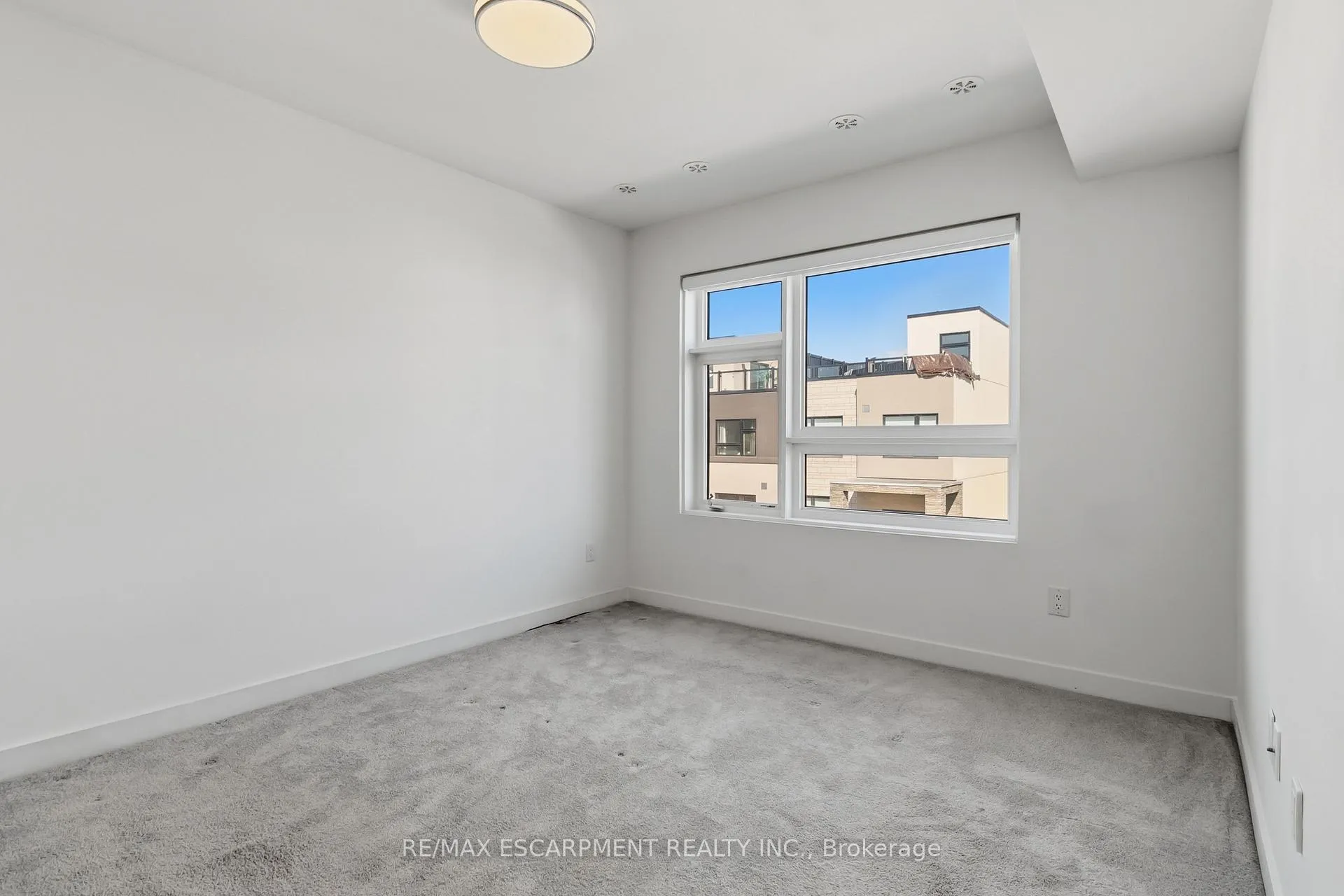 Photo 21 of Unit 36, 1121 Cooke Boulevard, Burlington, LaSalle — HOMEH