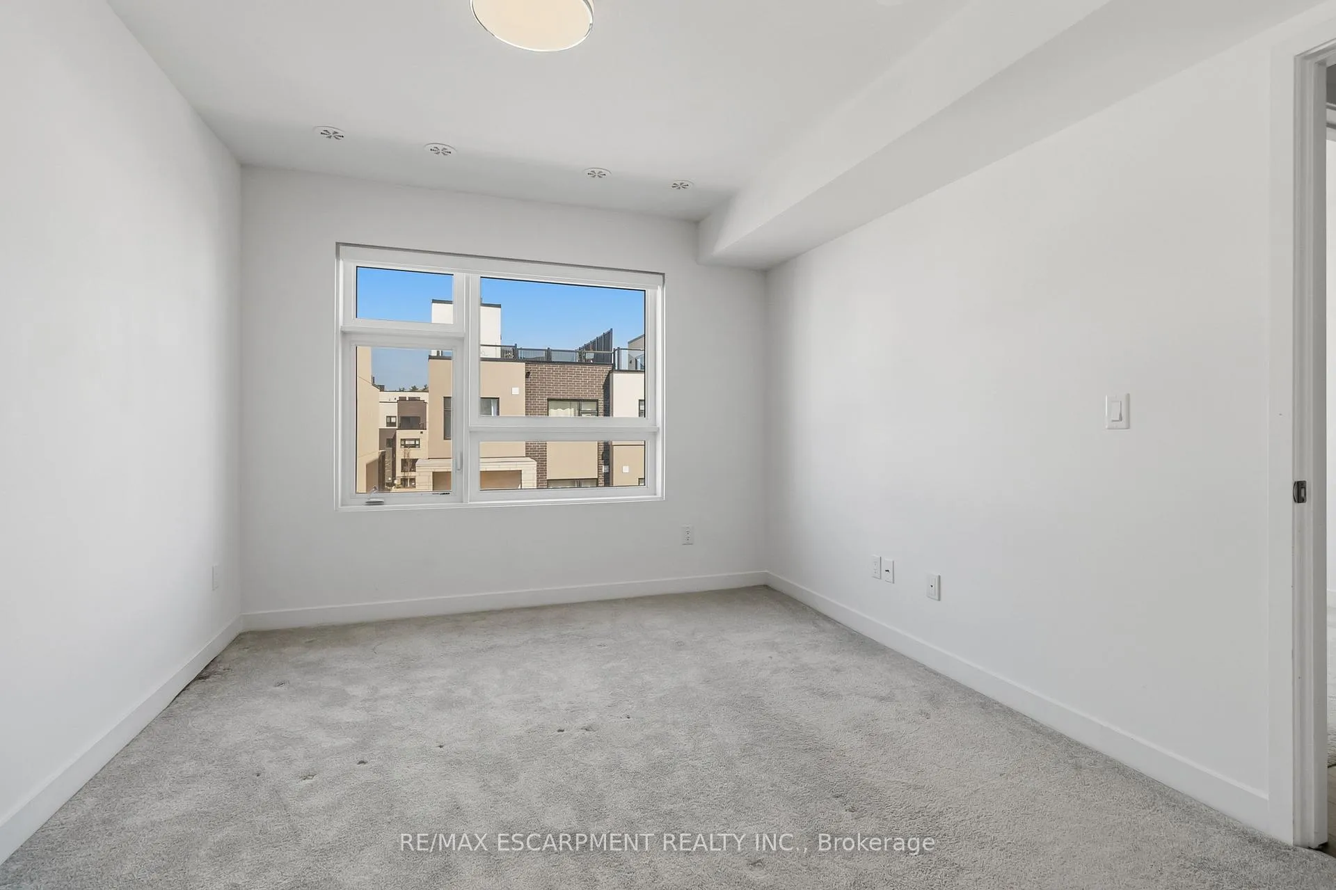 Photo 22 of Unit 36, 1121 Cooke Boulevard, Burlington, LaSalle — HOMEH