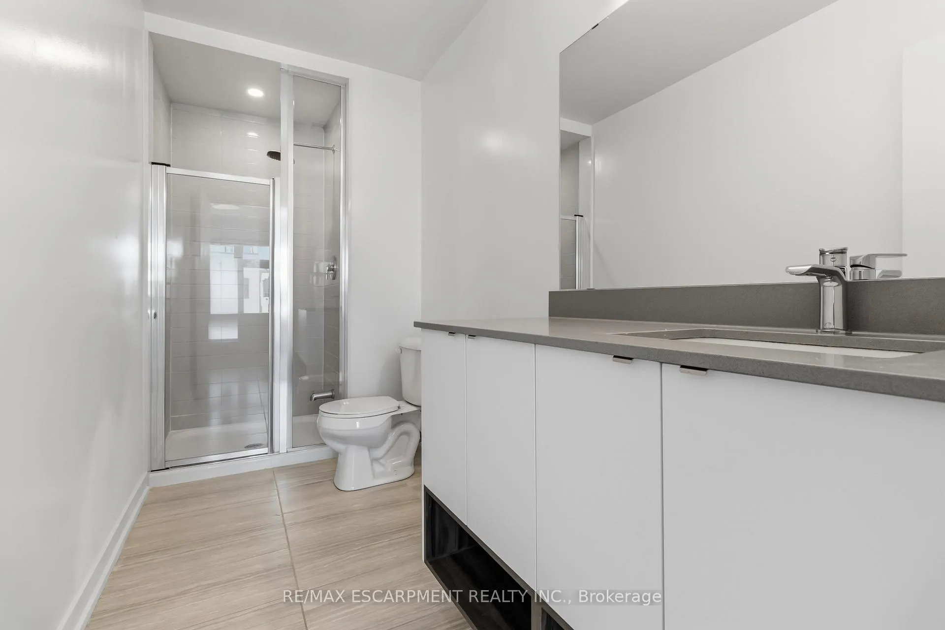 Photo 24 of Unit 36, 1121 Cooke Boulevard, Burlington, LaSalle — HOMEH