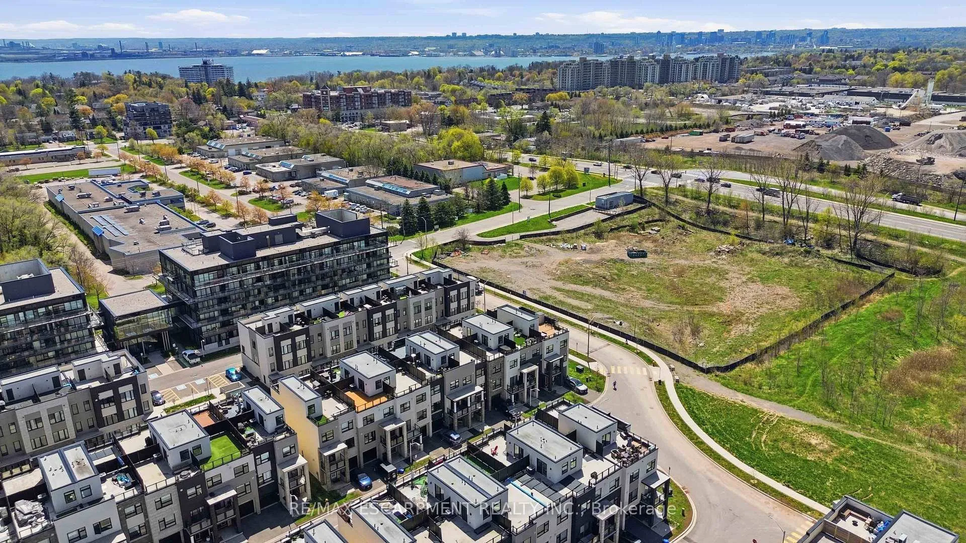Photo 44 of Unit 36, 1121 Cooke Boulevard, Burlington, LaSalle — HOMEH