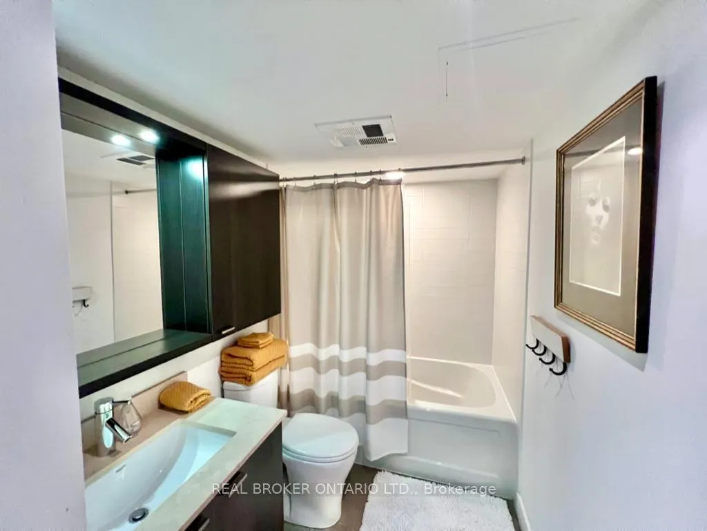 Photo 9 of Unit 1112, 78 Tecumseth Street, Toronto, Niagara — HOMEH