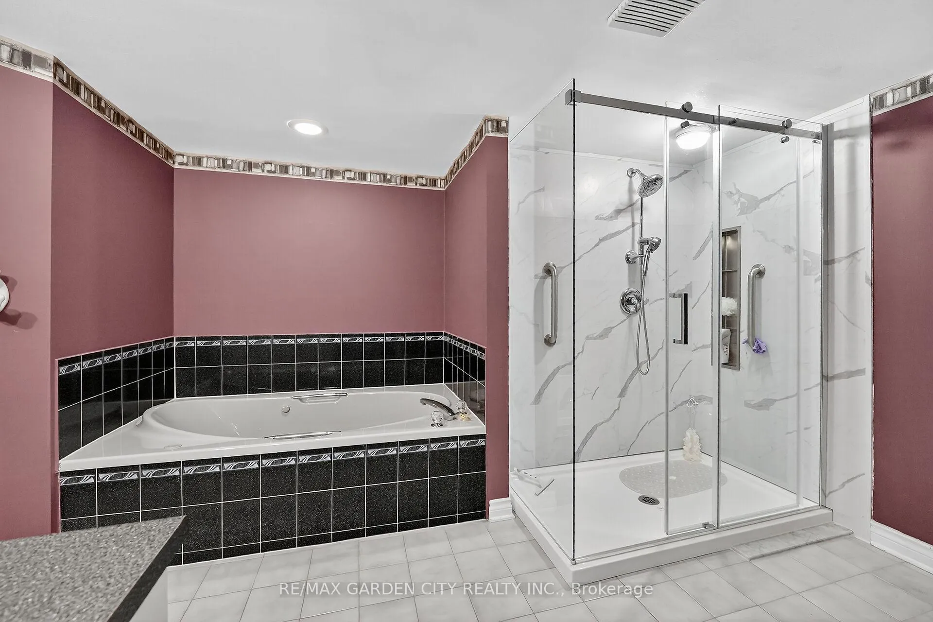 Photo 16 of Unit 201, 70 Main Street, St. Catharines, Port Dalhousie — HOMEH