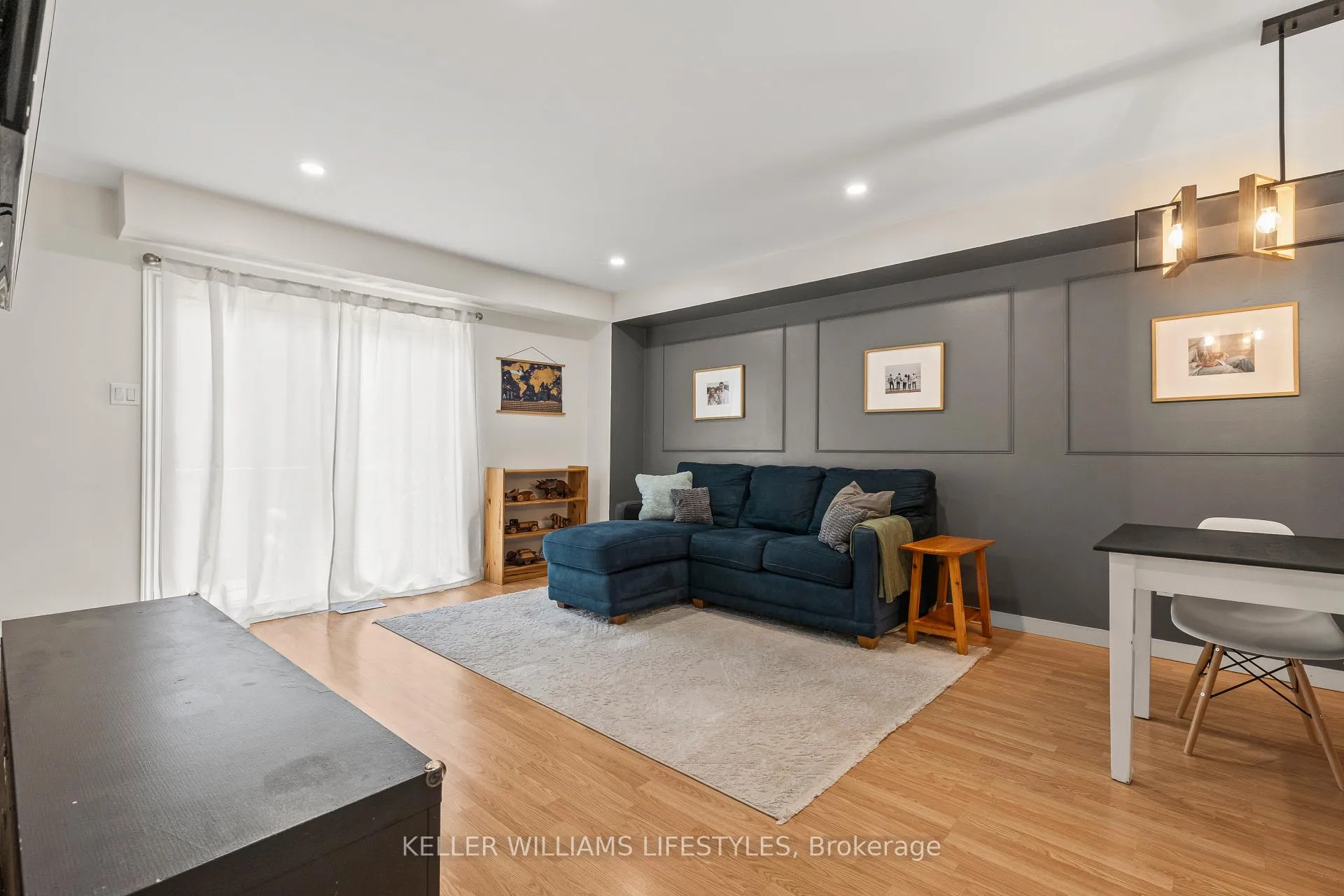 Photo 5 of Unit 40, 110 Deveron Crescent, London, South T — HOMEH
