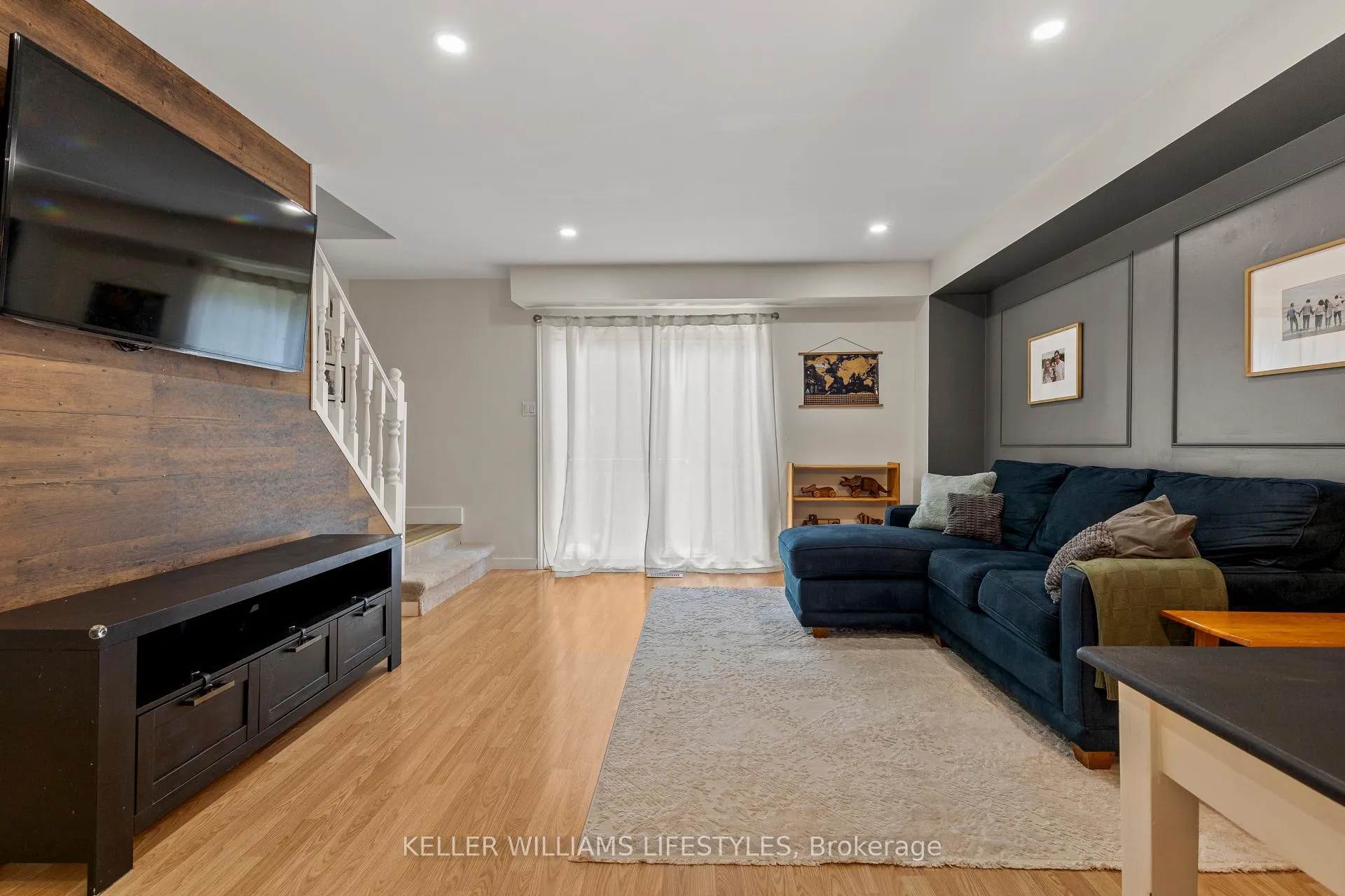 Photo 6 of Unit 40, 110 Deveron Crescent, London, South T — HOMEH