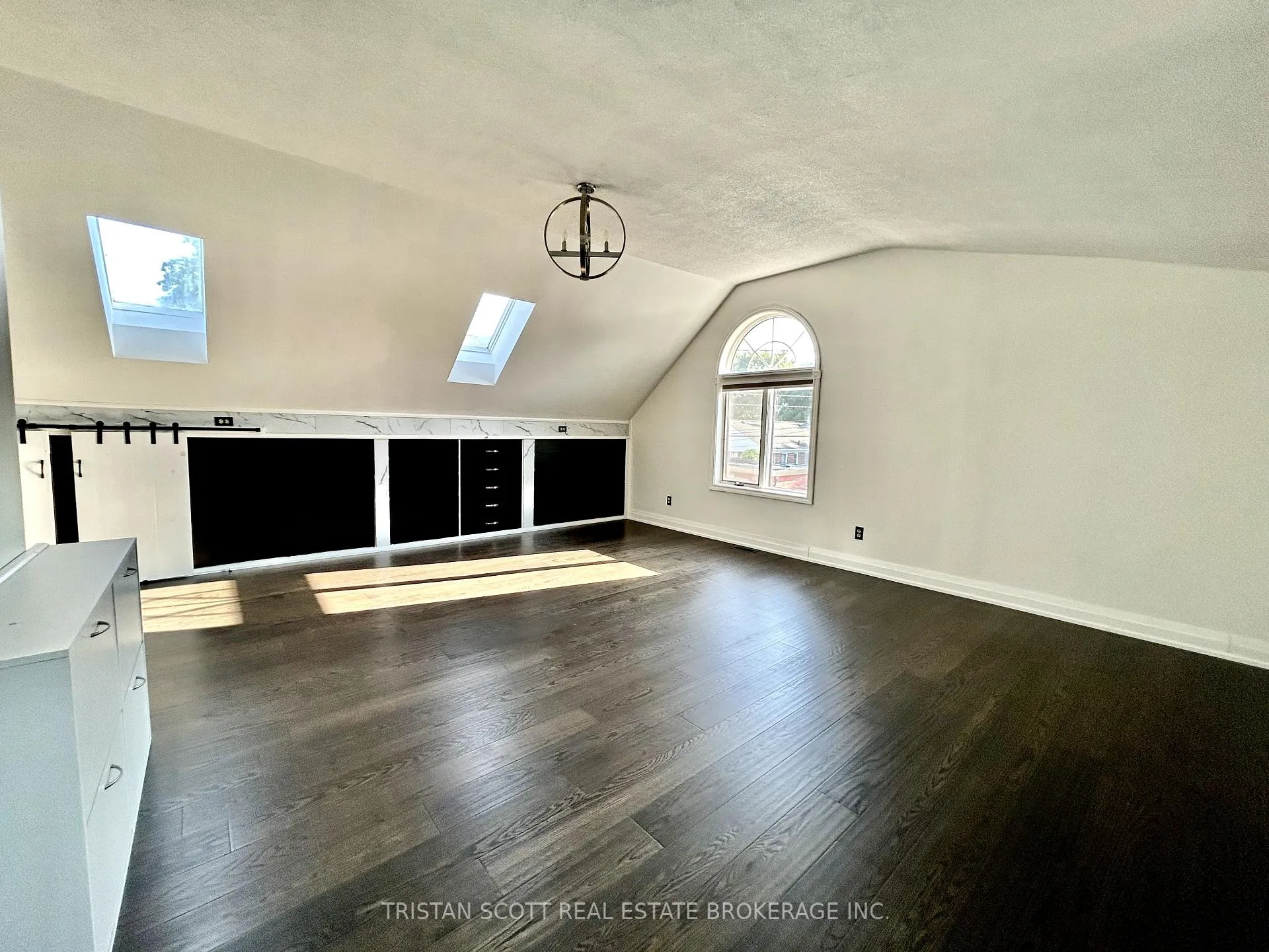 Photo 9 of 3620 Dandurand Avenue, Windsor — HOMEH