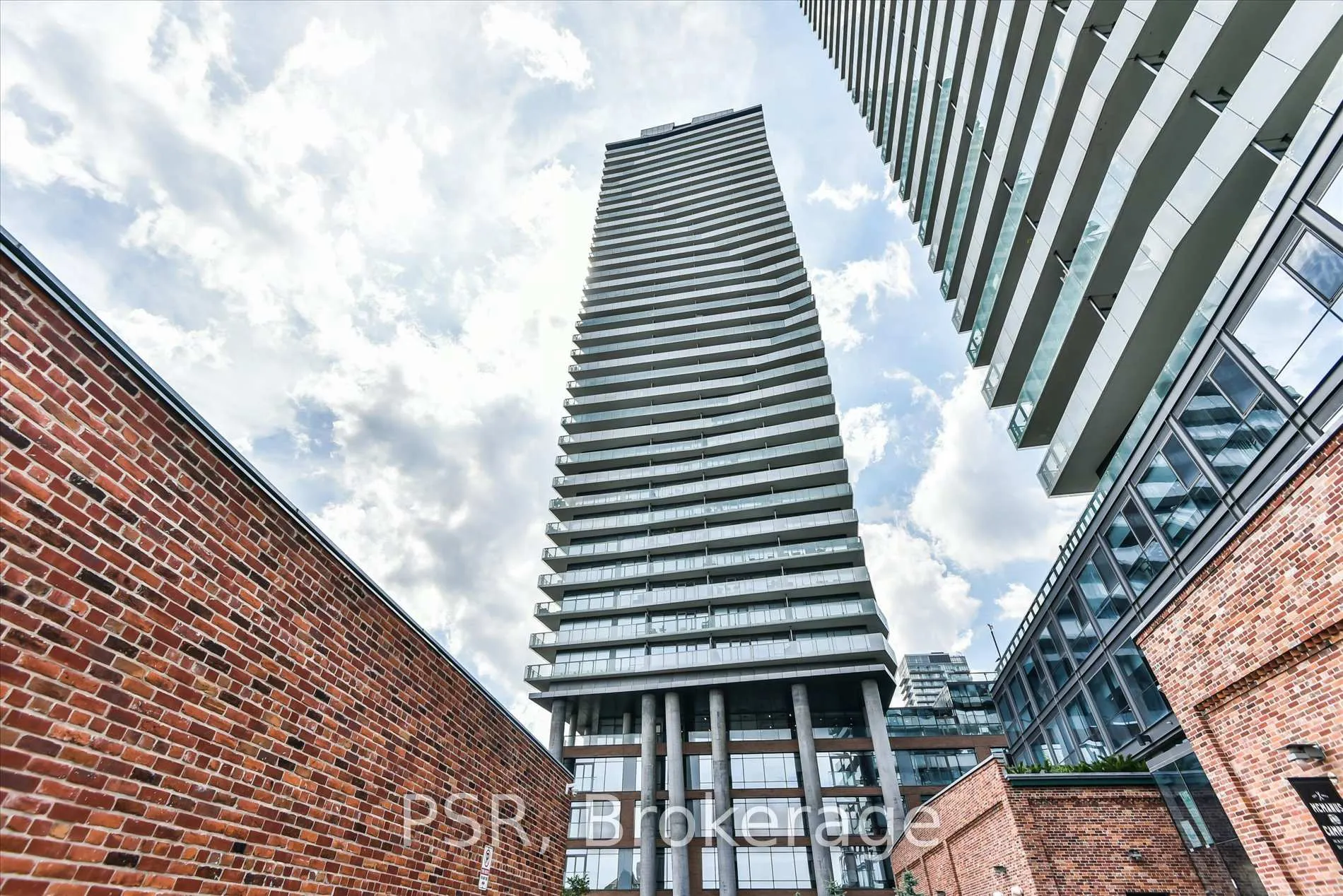 Photo 2 of Unit 2705, 70 Distillery Lane, Toronto, Waterfront Communities — HOMEH