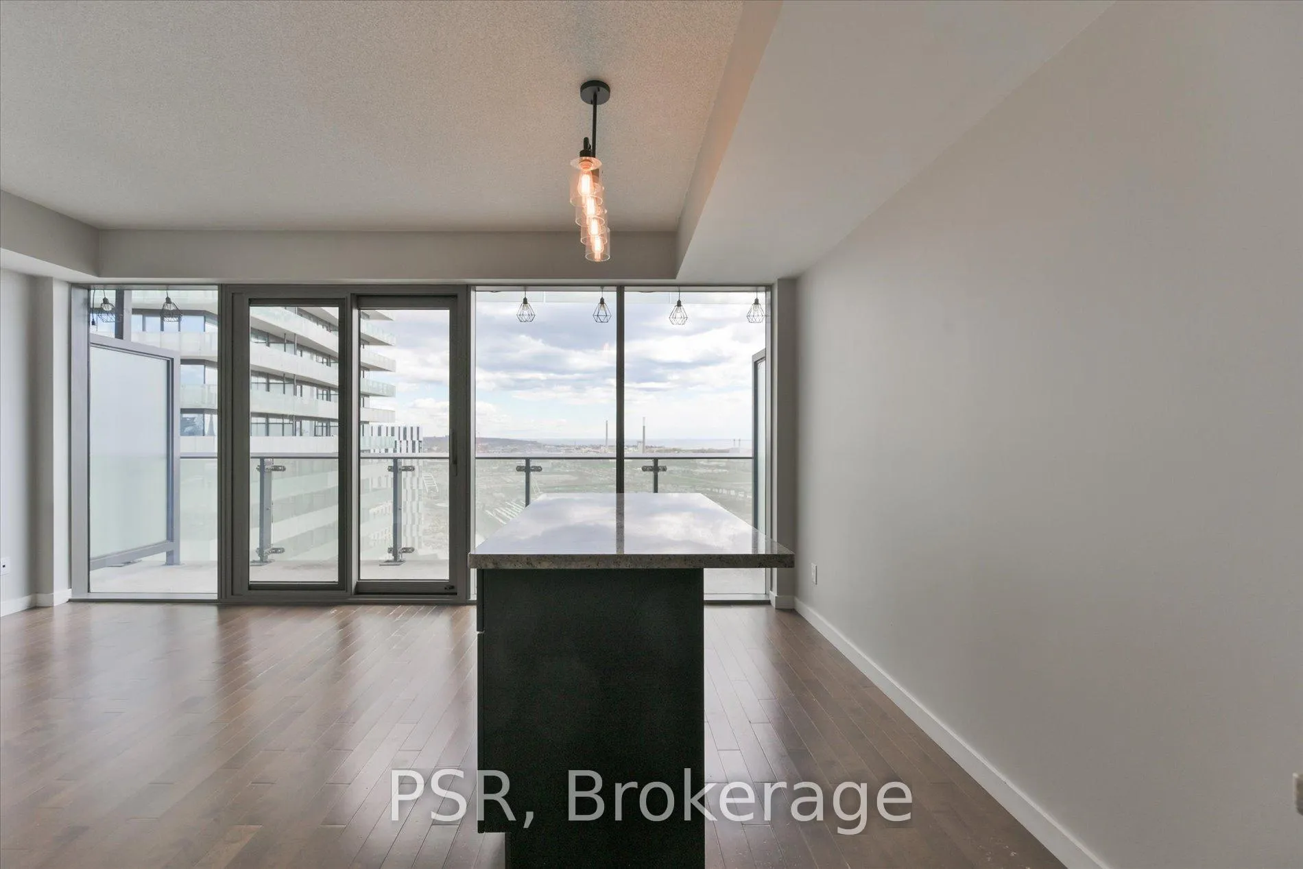 Photo 12 of Unit 2705, 70 Distillery Lane, Toronto, Waterfront Communities — HOMEH