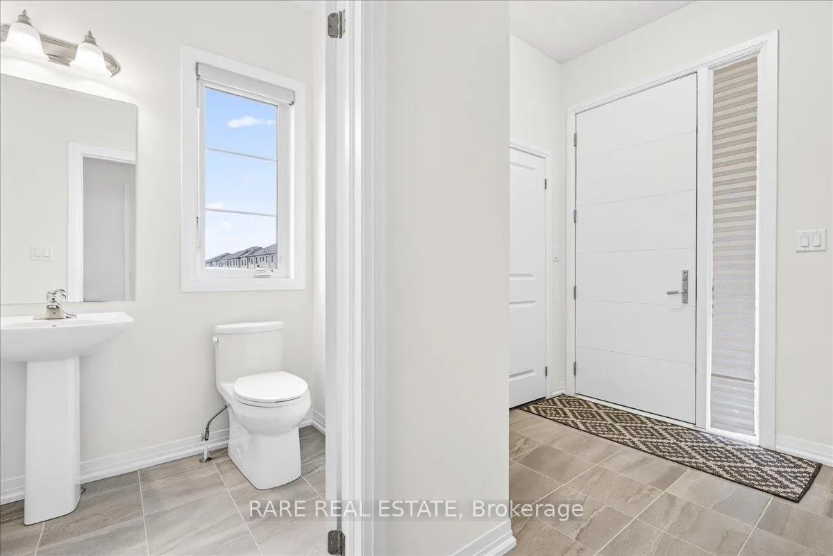 Photo 5 of 28 Bluebird Lane, Barrie, Painswick South — HOMEH