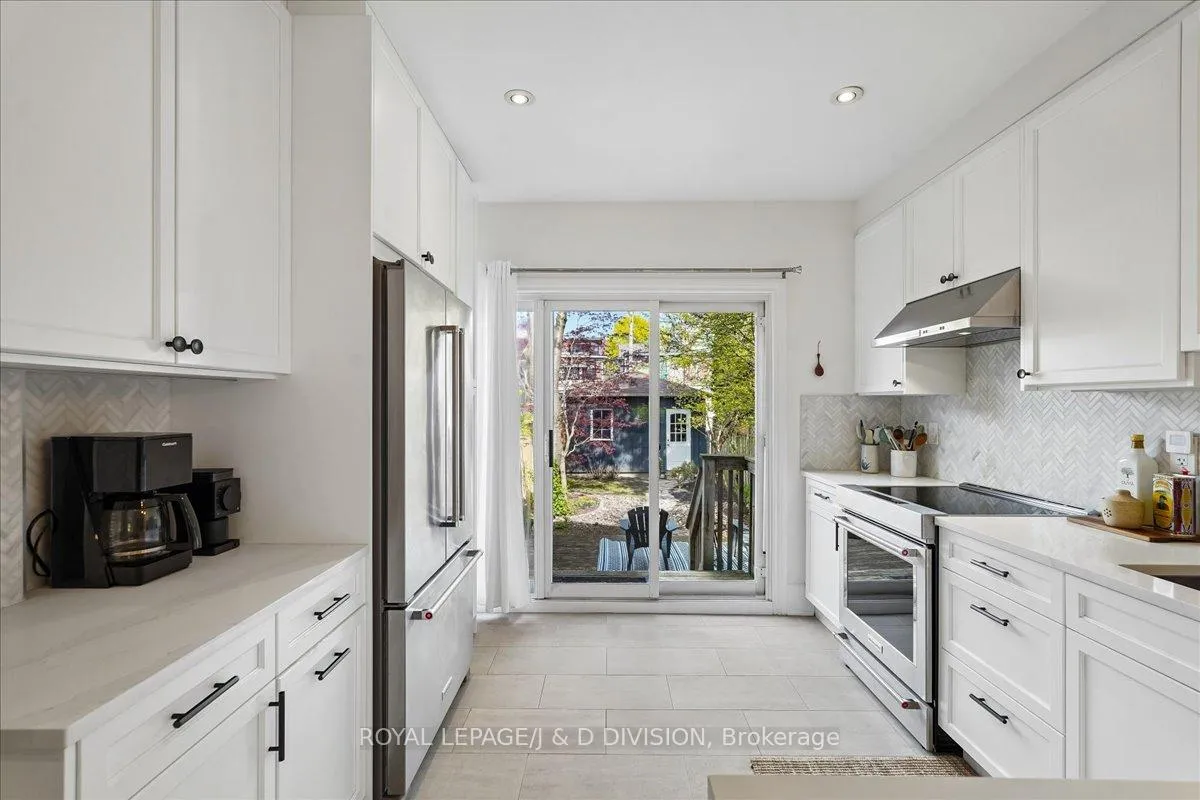 Photo 10 of 113 Langford Avenue, Toronto, Danforth Village-East York — HOMEH