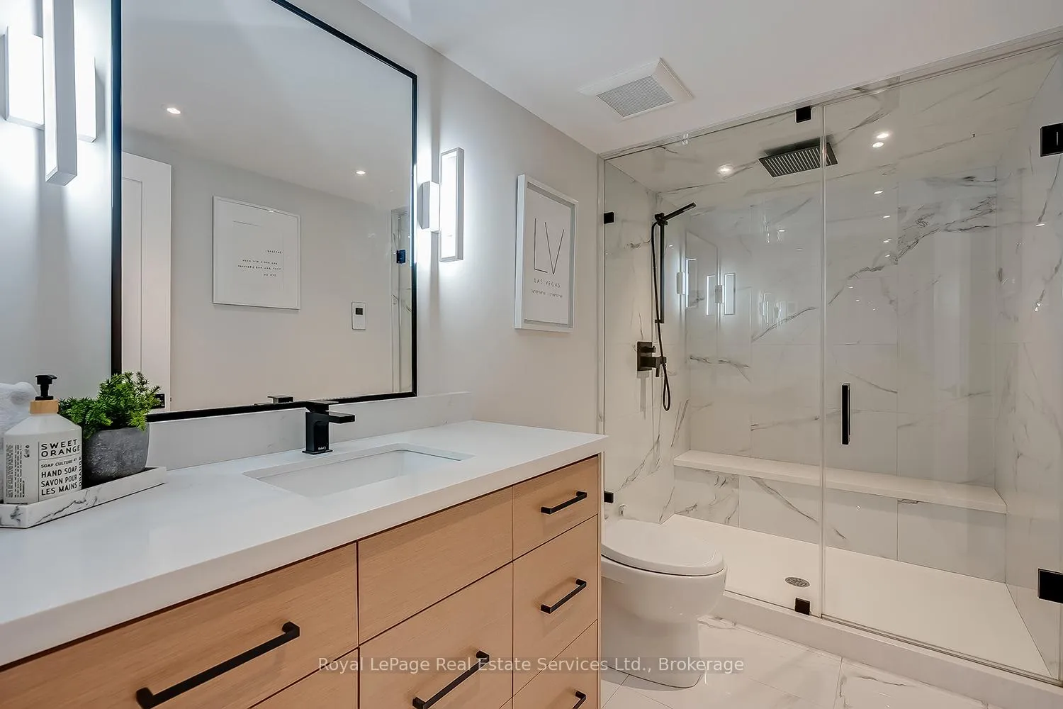 Photo 22 of 111 Judith Crescent, Hamilton, Ancaster — HOMEH