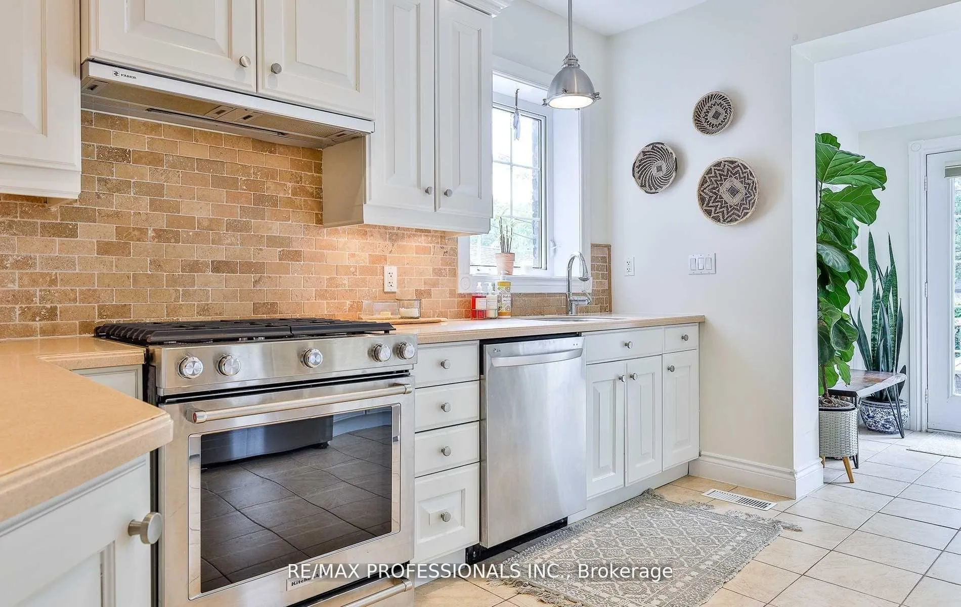 Photo 5 of 82 Alton Avenue, Toronto, South Riverdale — HOMEH