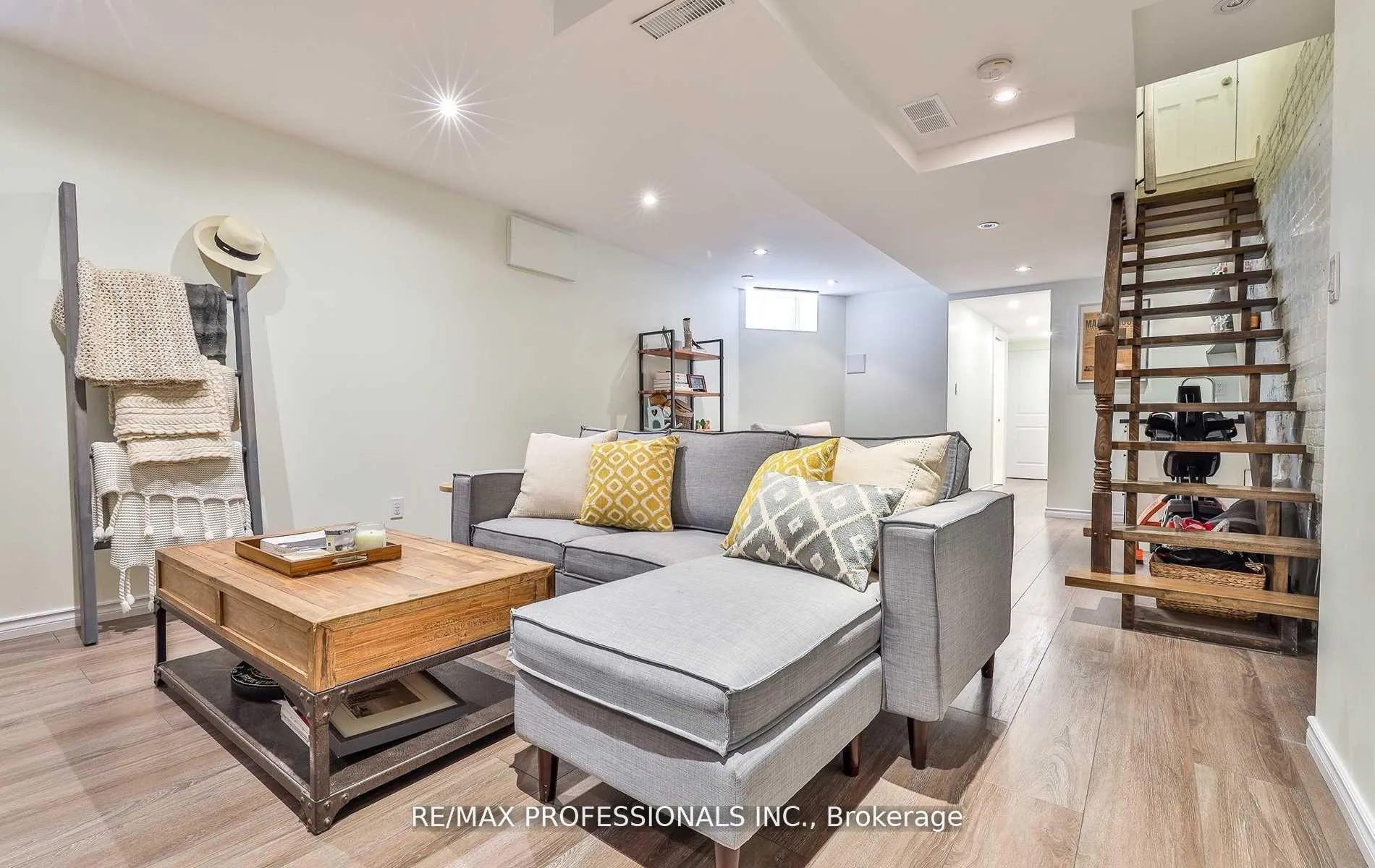 Photo 12 of 82 Alton Avenue, Toronto, South Riverdale — HOMEH