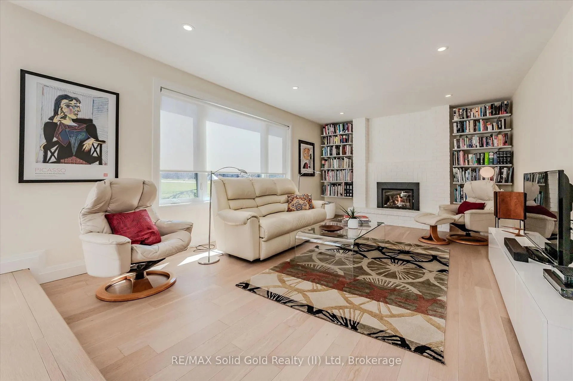 Photo 16 of 364 Ash Tree Place, Waterloo — HOMEH