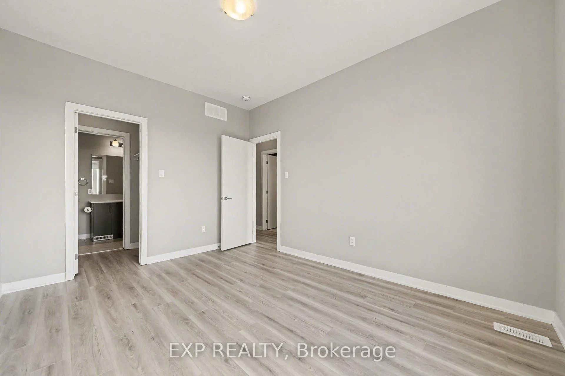 Photo 7 of Unit B, 197 Monaco Place, Ottawa, Avalon East — HOMEH