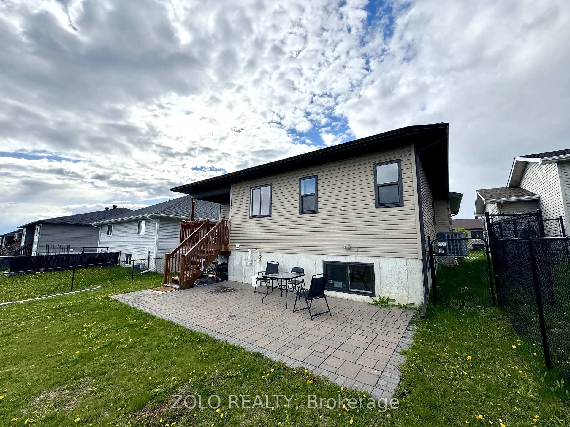 Photo 23 of 212 Bellwood Drive, Cornwall — HOMEH