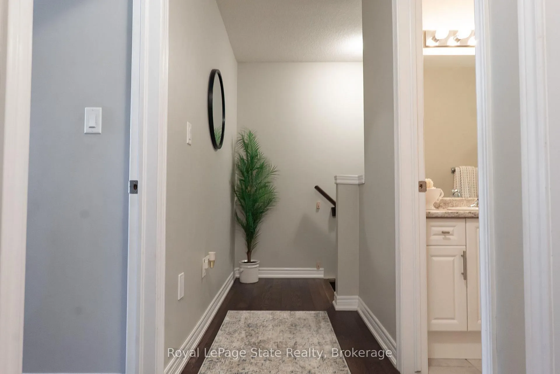 Photo 8 of 4 Garlent Avenue, Hamilton, Meadowlands — HOMEH