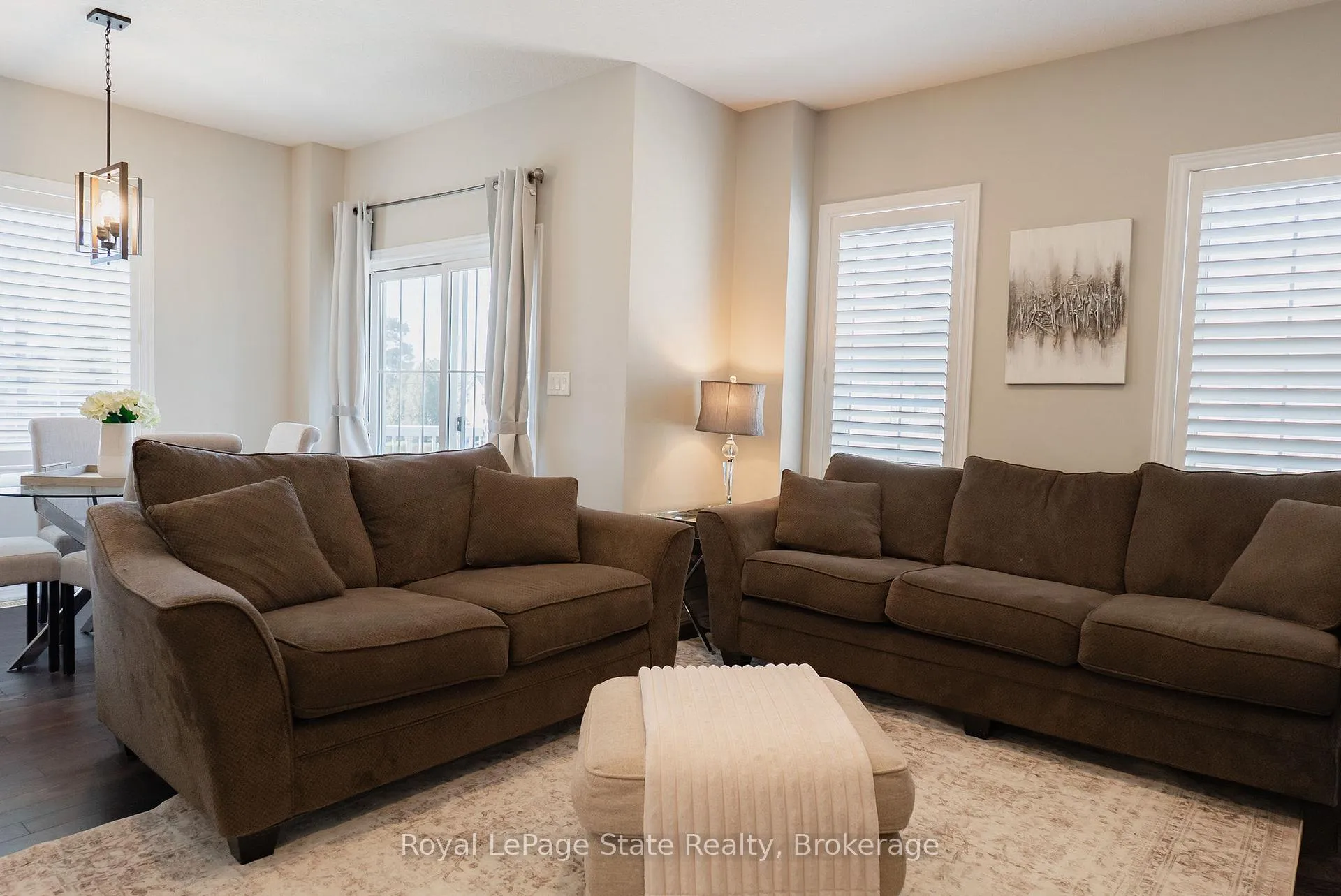 Photo 12 of 4 Garlent Avenue, Hamilton, Meadowlands — HOMEH
