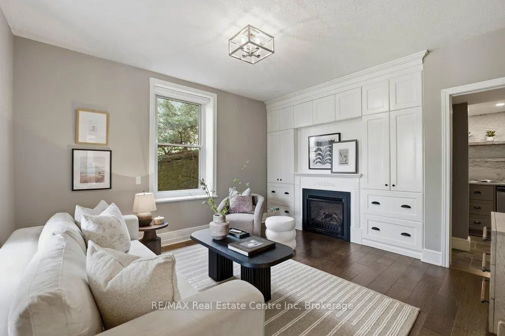 Photo 8 of 52 Queen Street, Guelph, St. George's — HOMEH