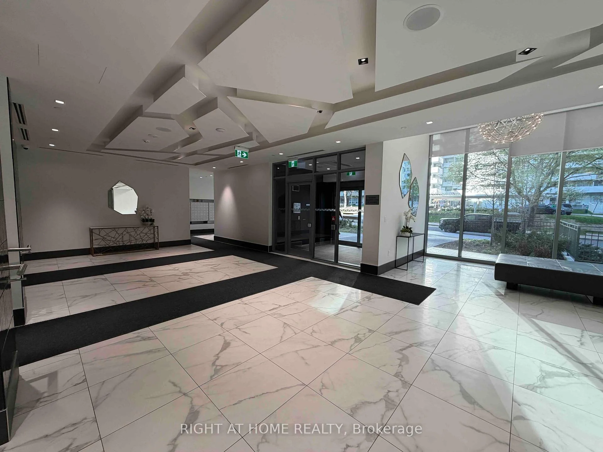 Photo 9 of Unit 2612, 50 Dunfield Avenue, Toronto, Mount Pleasant West — HOMEH