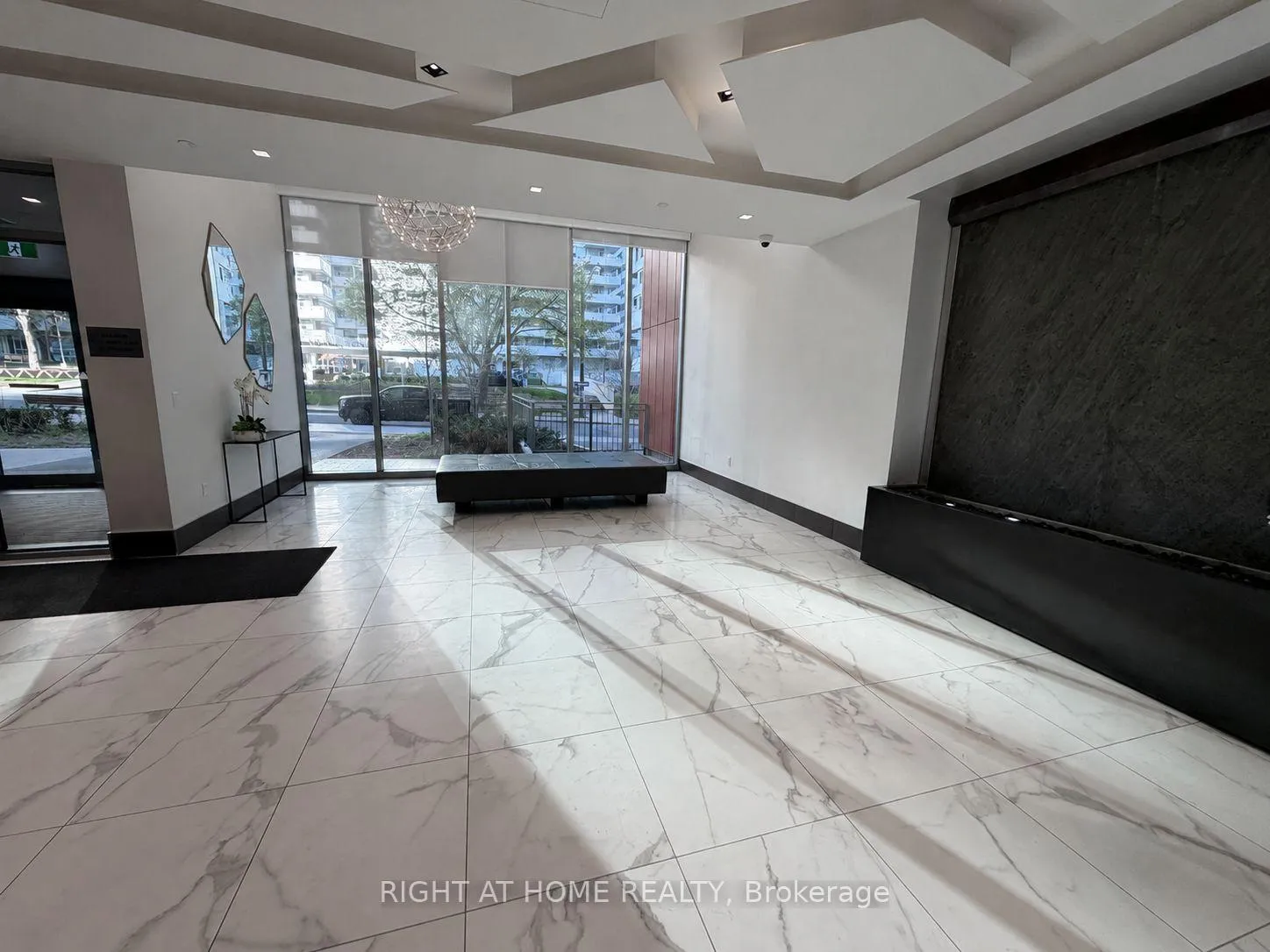 Photo 13 of Unit 2612, 50 Dunfield Avenue, Toronto, Mount Pleasant West — HOMEH