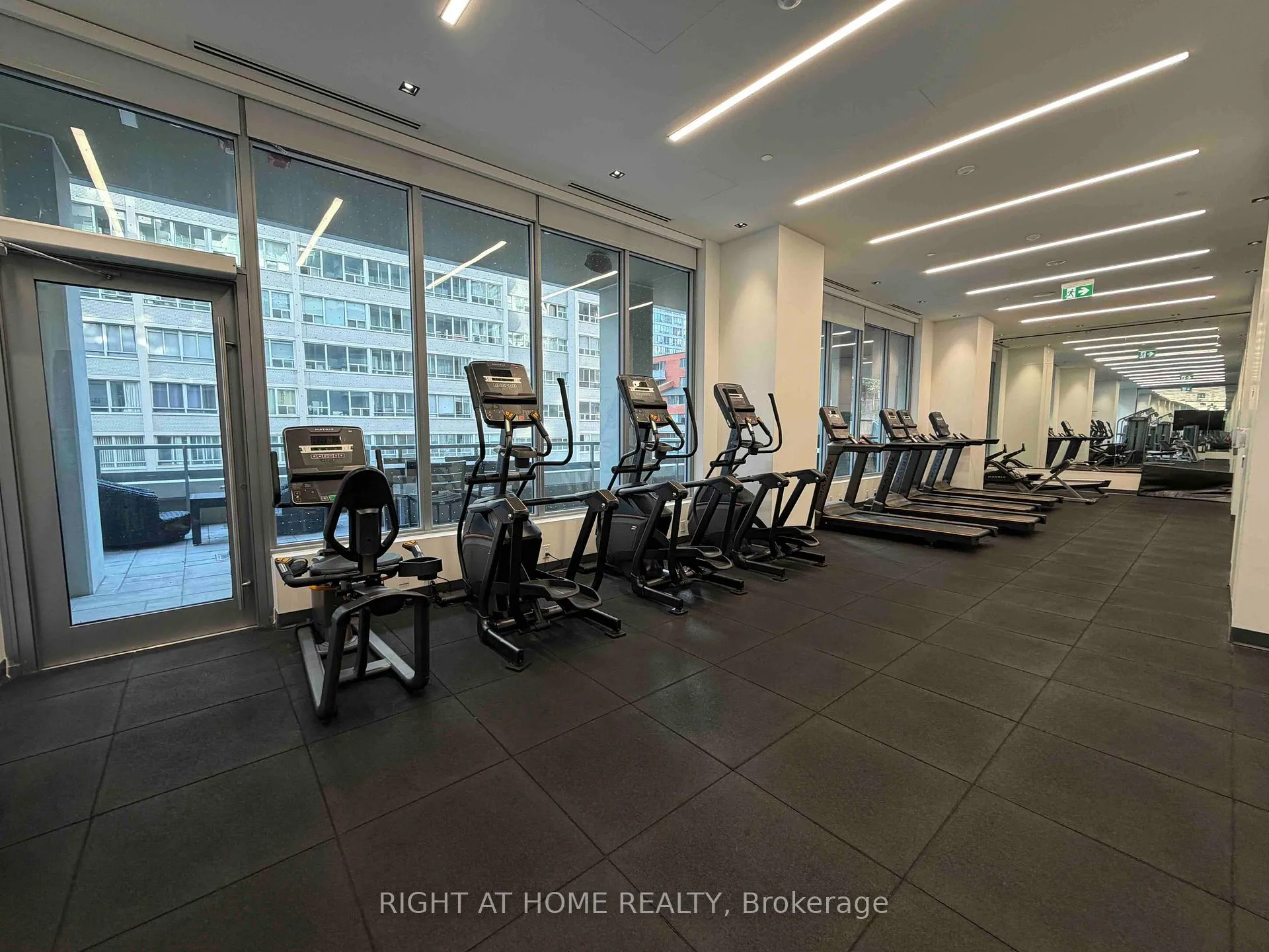Photo 16 of Unit 2612, 50 Dunfield Avenue, Toronto, Mount Pleasant West — HOMEH