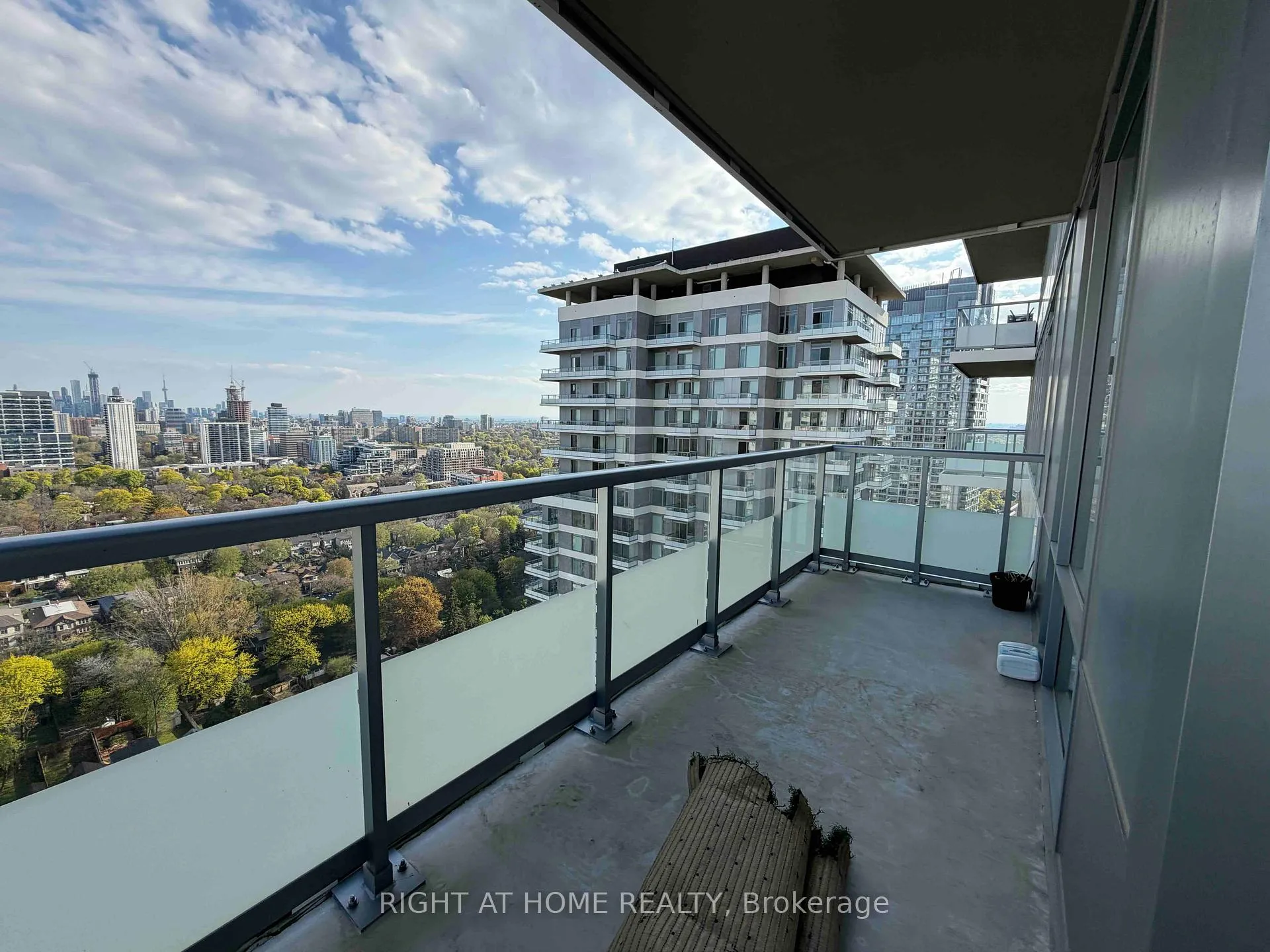 Photo 20 of Unit 2612, 50 Dunfield Avenue, Toronto, Mount Pleasant West — HOMEH