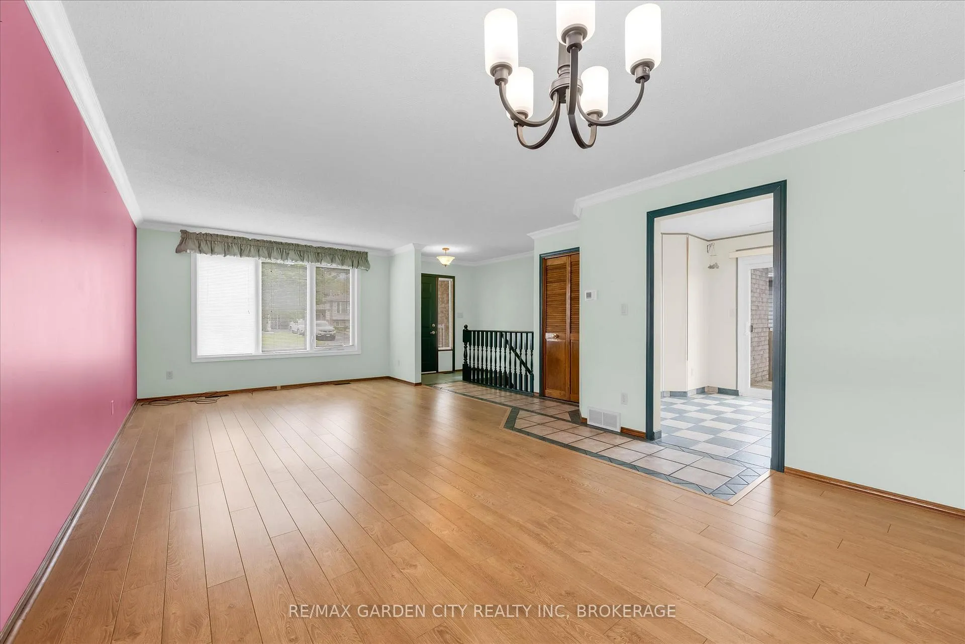Photo 5 of 71 Hazel Street, St. Catharines, Burleigh Hill — HOMEH