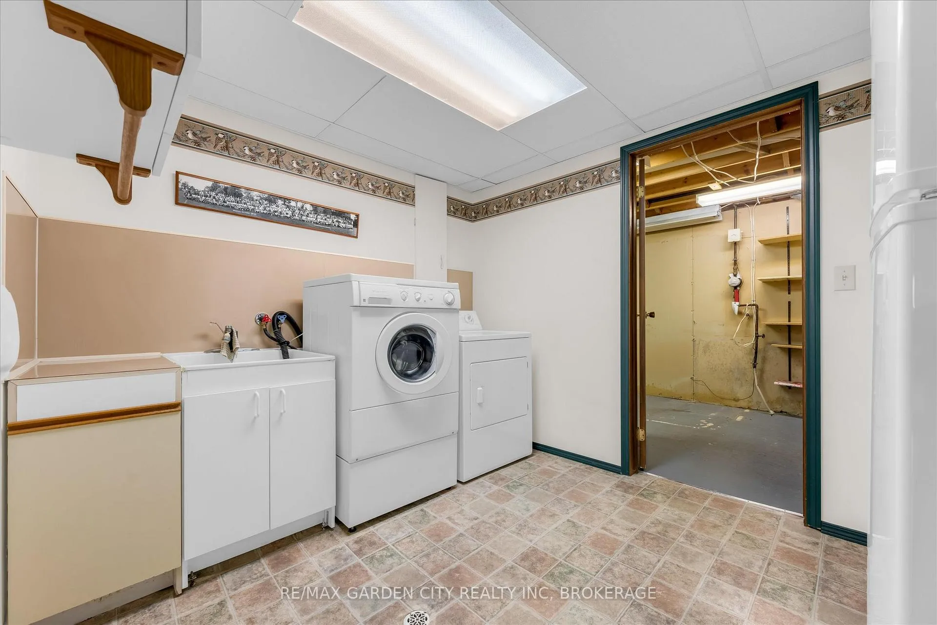 Photo 21 of 71 Hazel Street, St. Catharines, Burleigh Hill — HOMEH