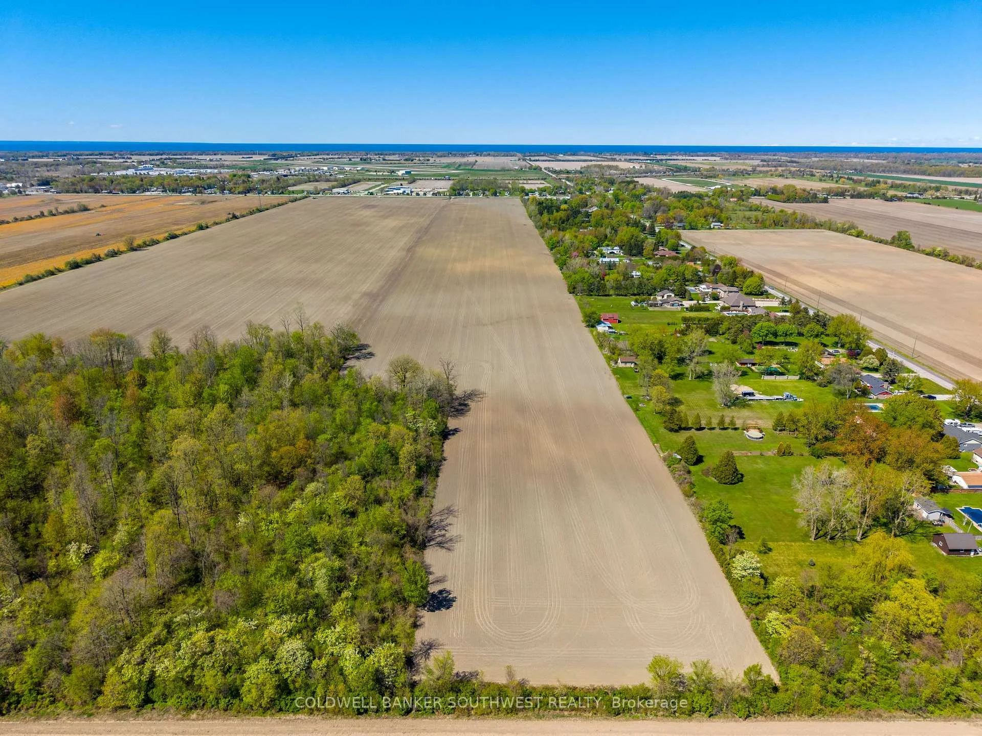 Photo 8 of 2053 London Line, Sarnia — HOMEH