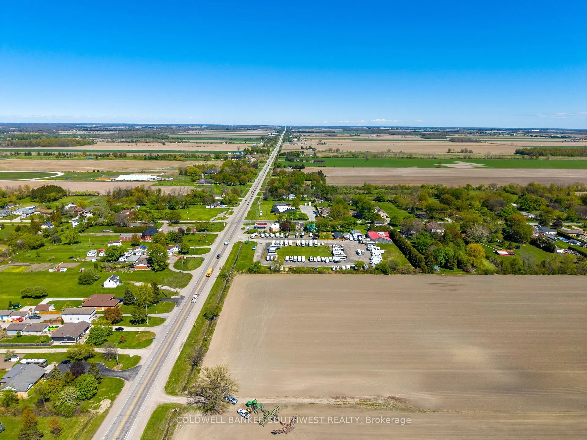 Photo 12 of 2053 London Line, Sarnia — HOMEH