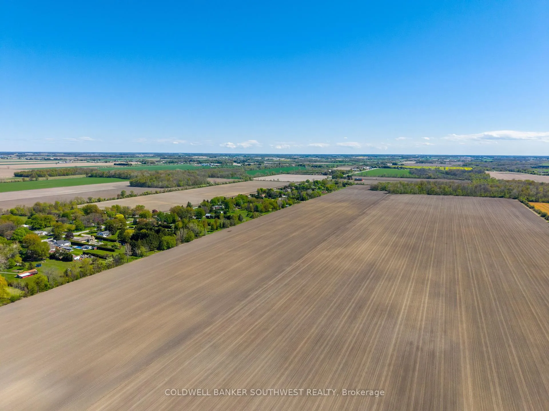 Photo 13 of 2053 London Line, Sarnia — HOMEH
