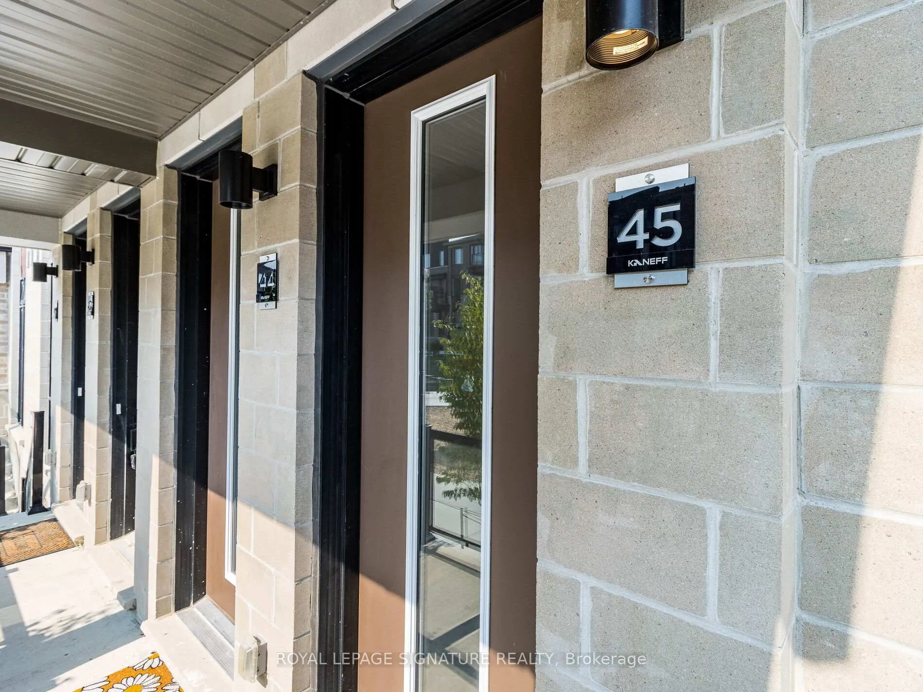 Photo 4 of Unit 45, 45 Knotsberry Circle, Brampton, Bram West — HOMEH