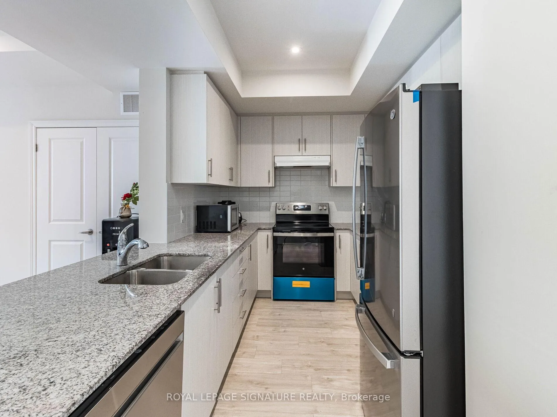 Photo 10 of Unit 45, 45 Knotsberry Circle, Brampton, Bram West — HOMEH