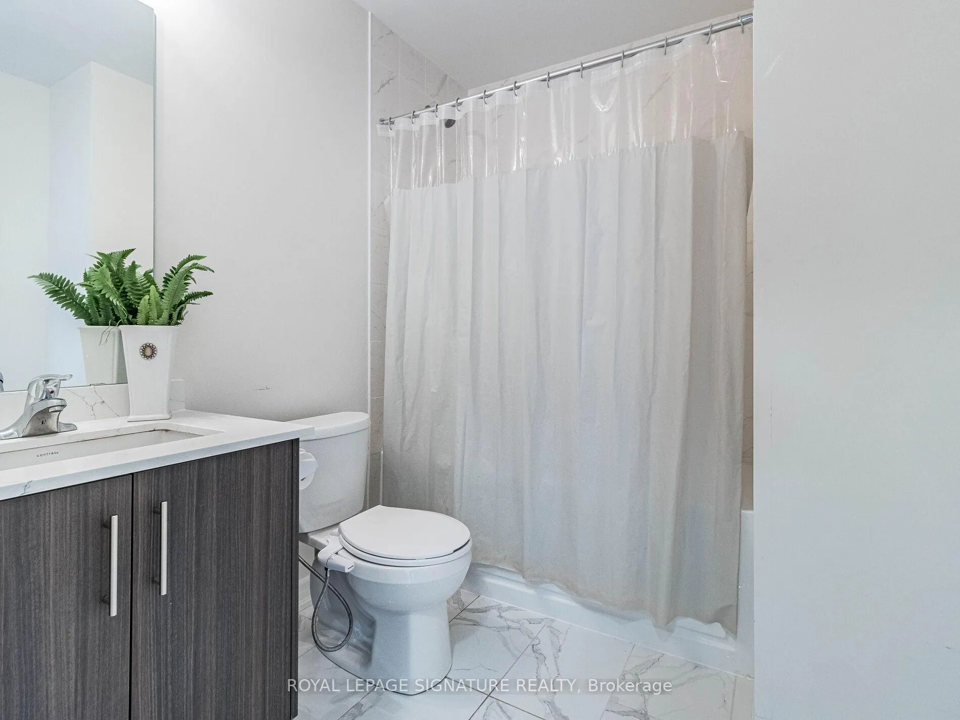 Photo 23 of Unit 45, 45 Knotsberry Circle, Brampton, Bram West — HOMEH
