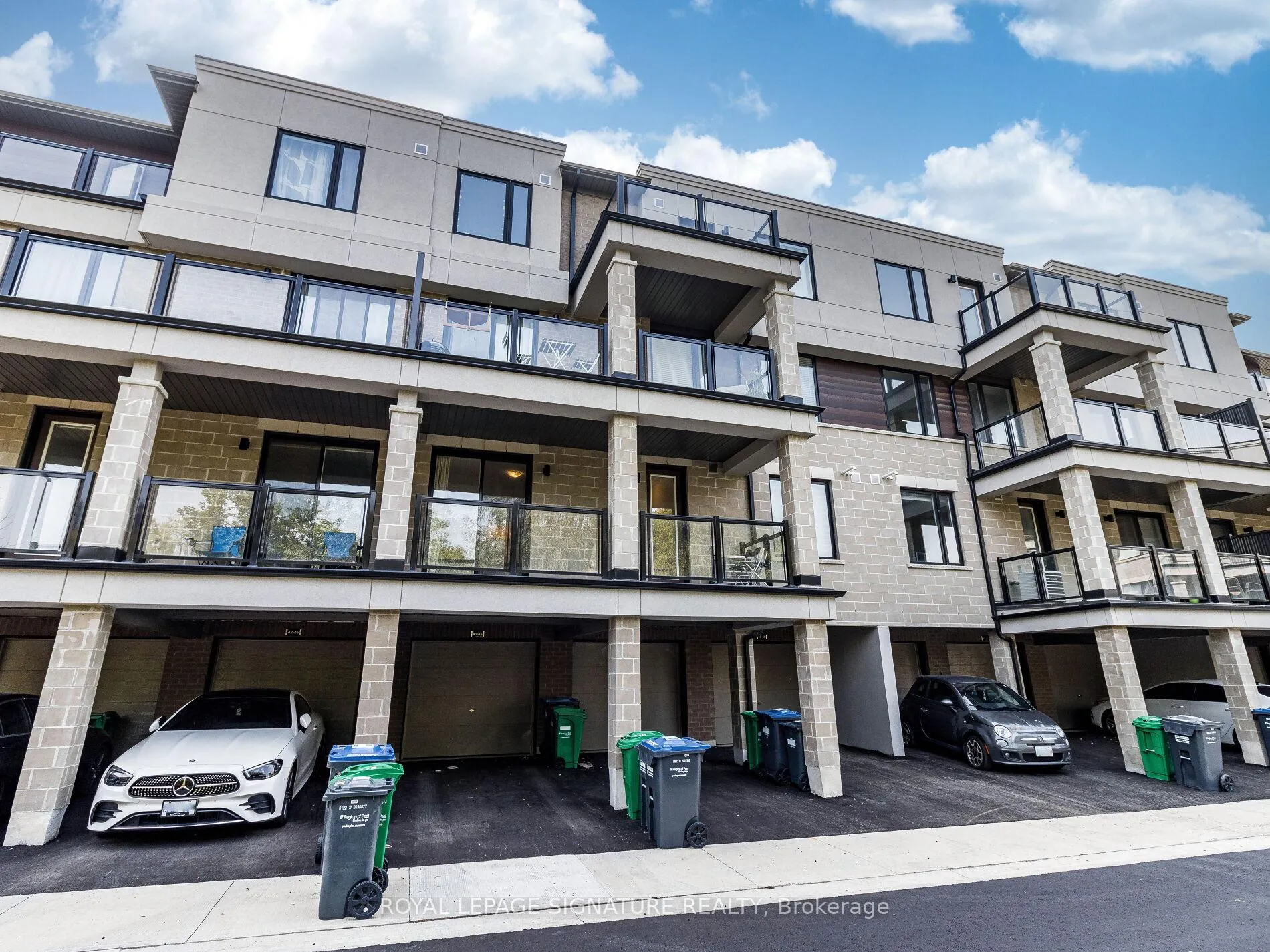 Photo 29 of Unit 45, 45 Knotsberry Circle, Brampton, Bram West — HOMEH
