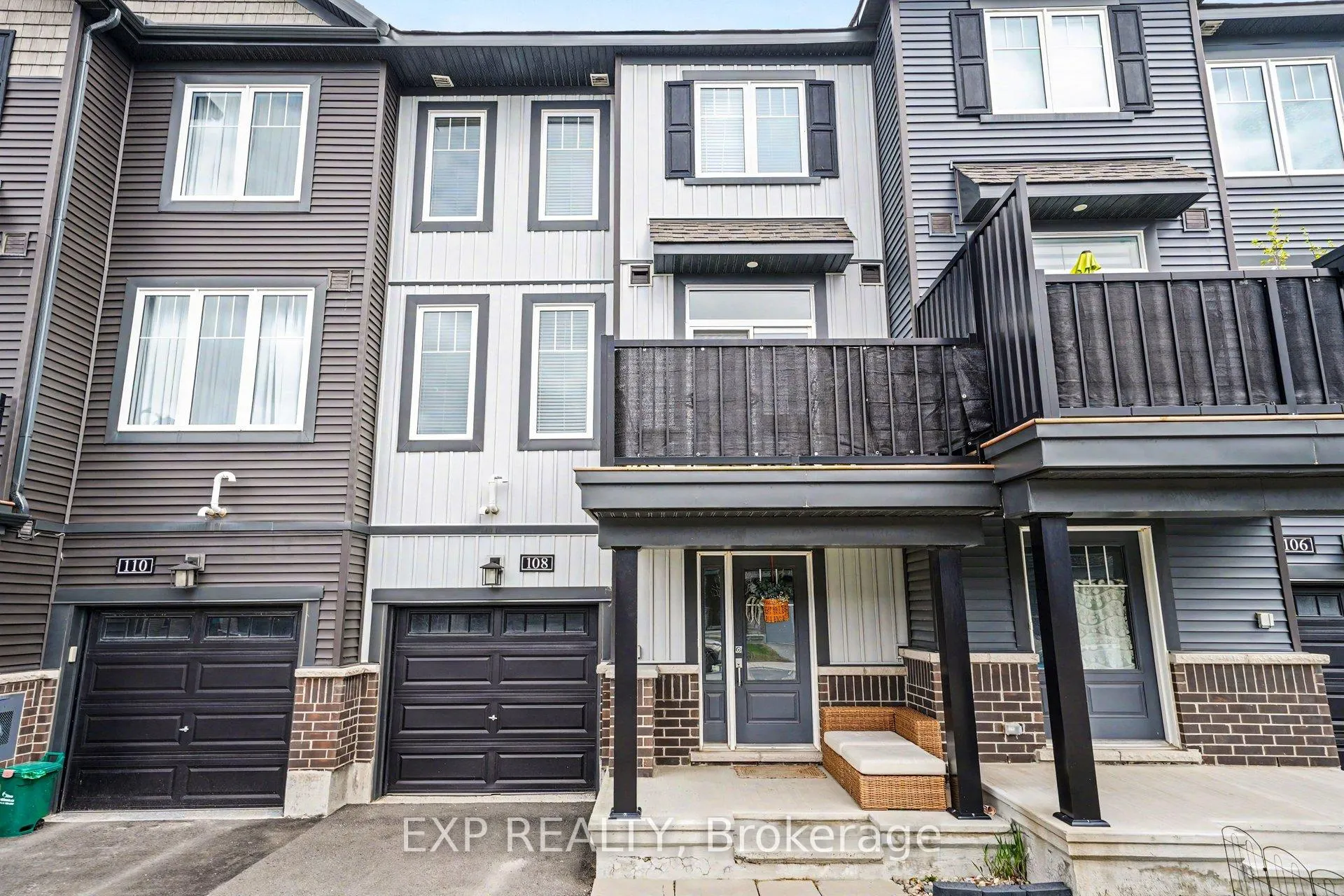 Photo 1 of 108 Teelin Circle, Ottawa, Barrhaven - Half Moon Bay — HOMEH